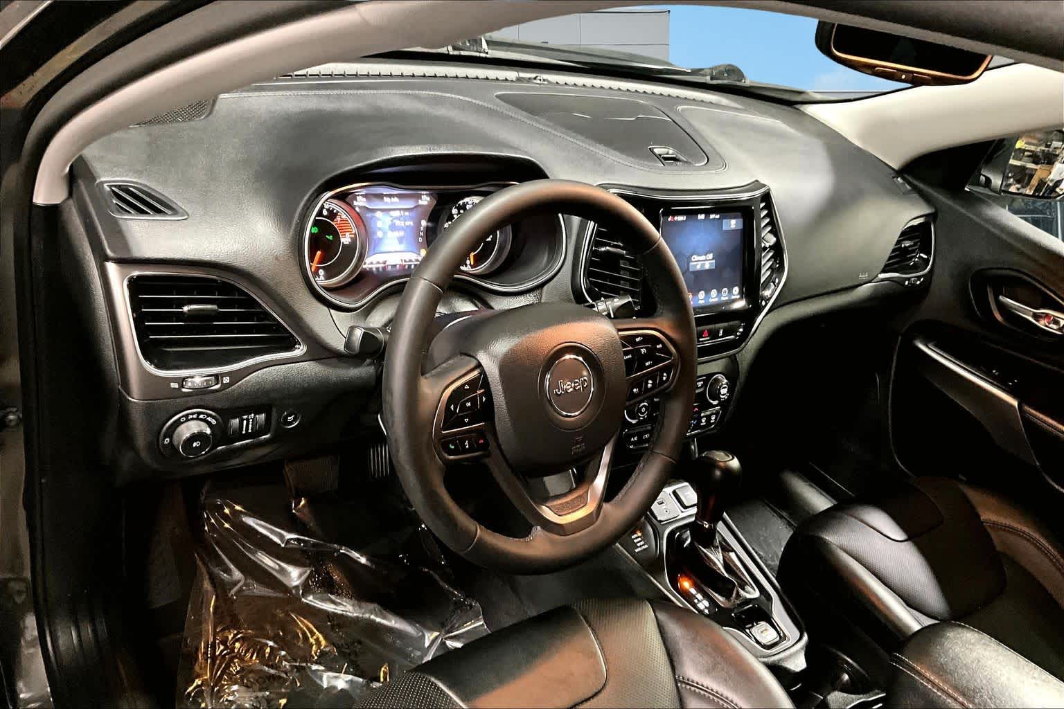 Thumbnail: 2022 Jeep Cherokee - 2