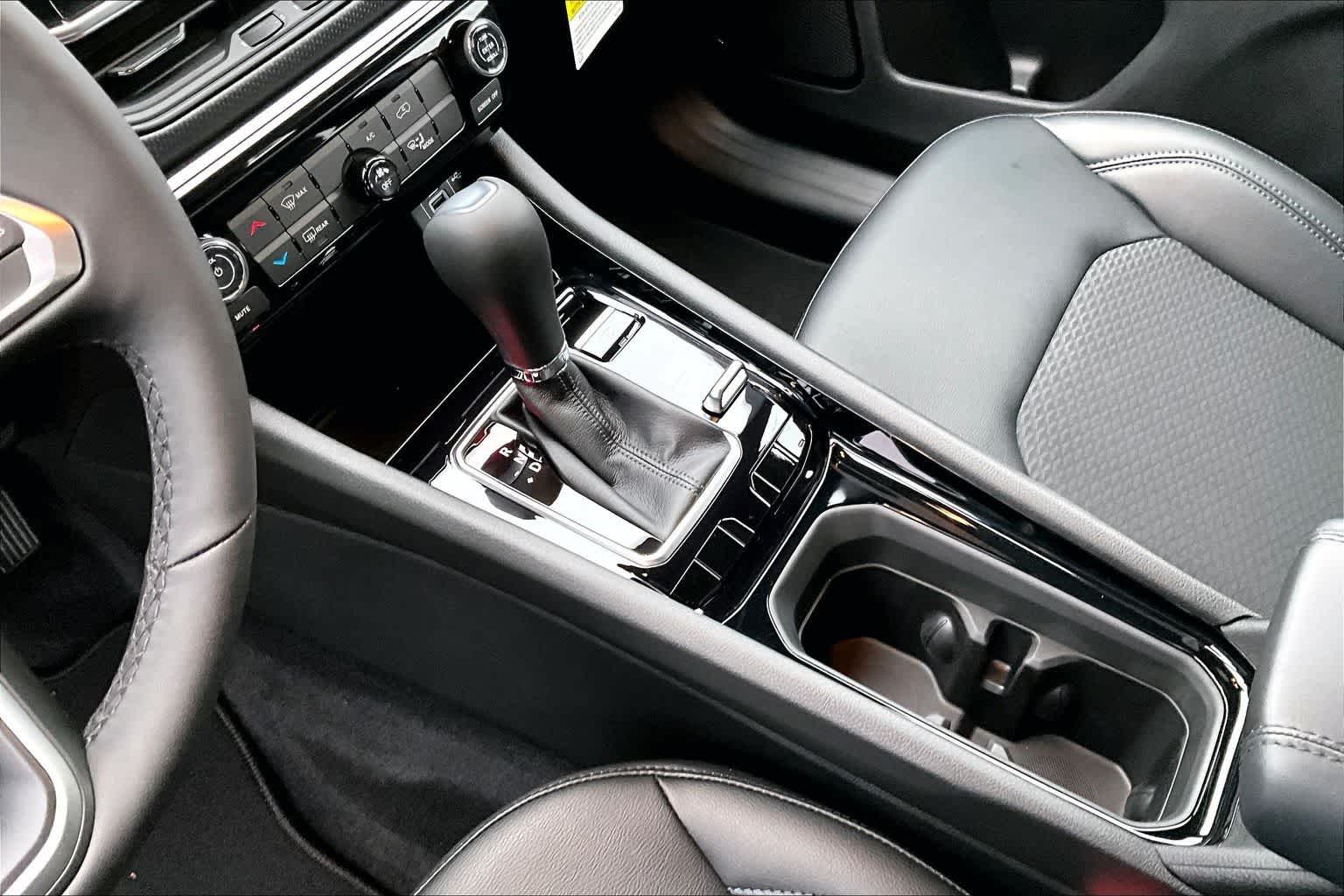 Thumbnail: 2026 Jeep Compass - 17