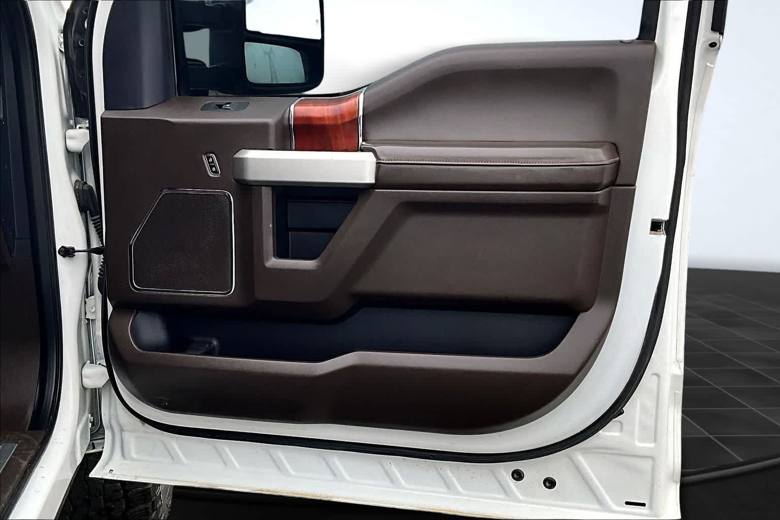 Thumbnail: 2022 Ford Econoline - 29