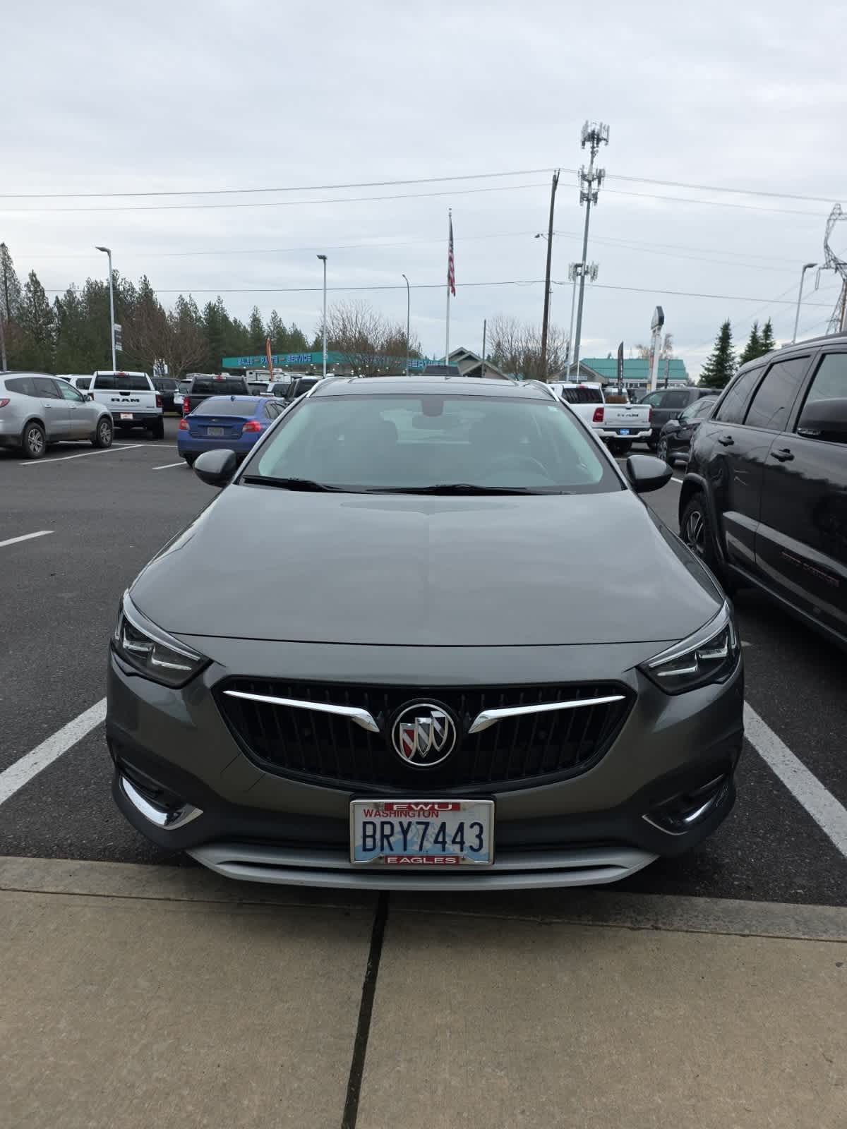 2018 Buick Regal TourX Preferred photo 2
