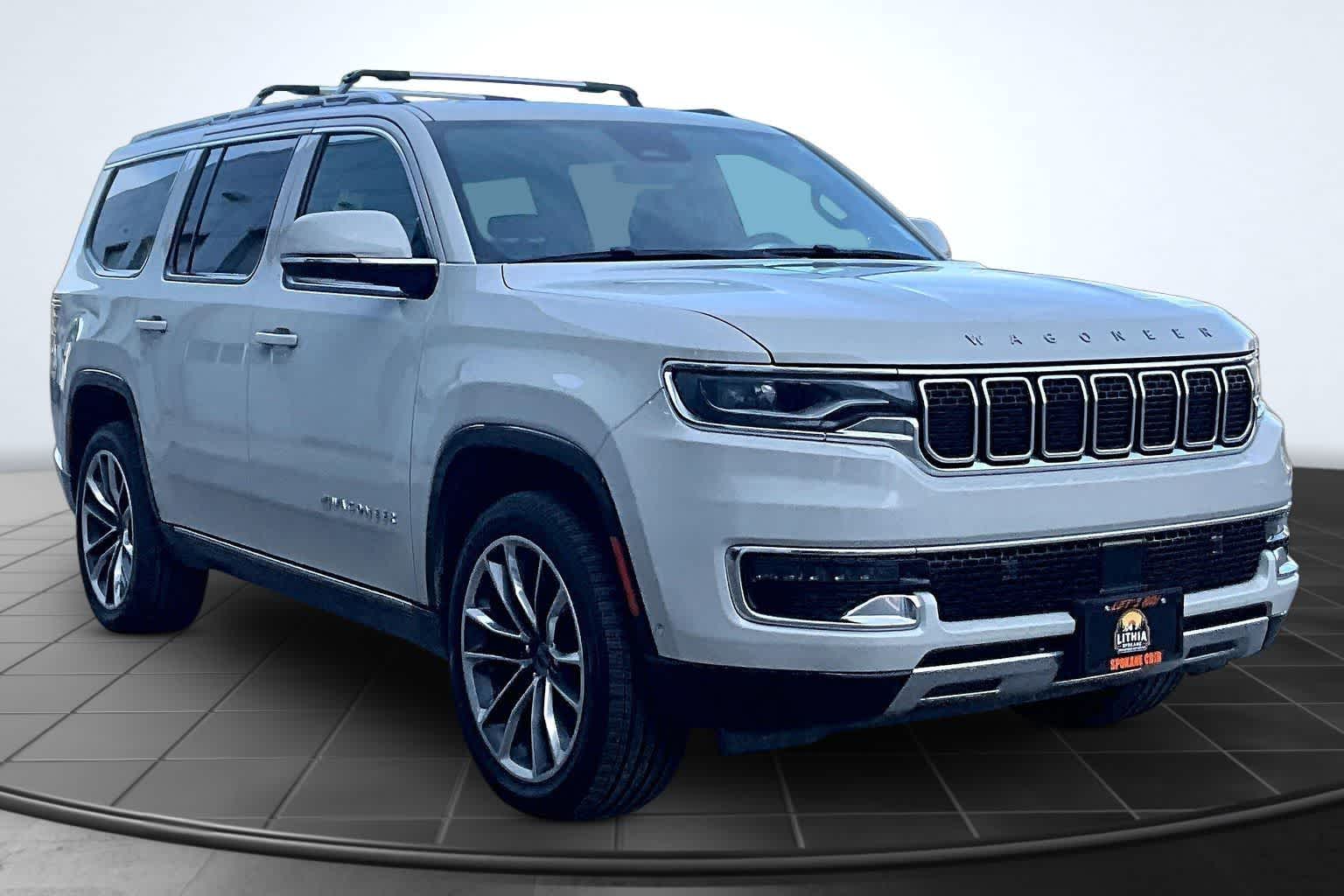Thumbnail: 2022 Jeep Wagoneer - 21