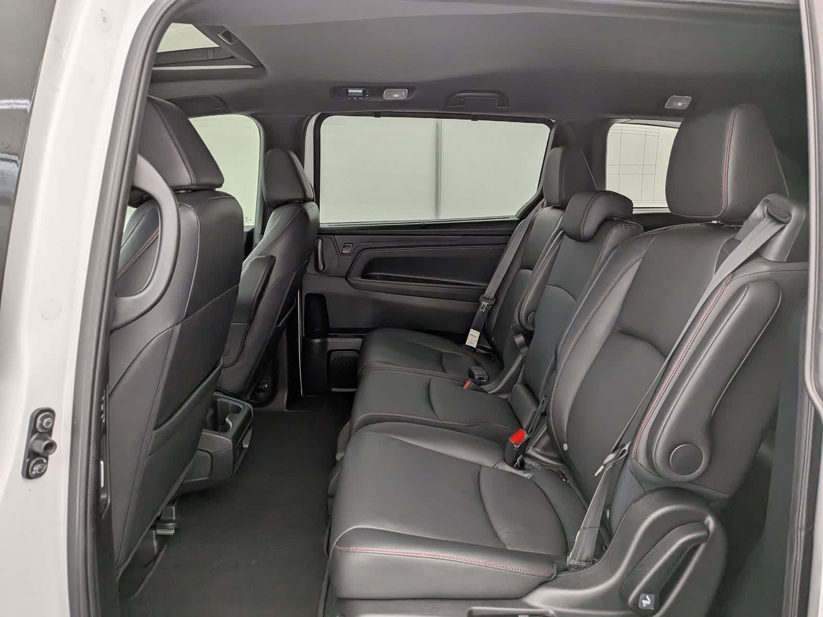 Thumbnail: 2023 Honda Odyssey - 21