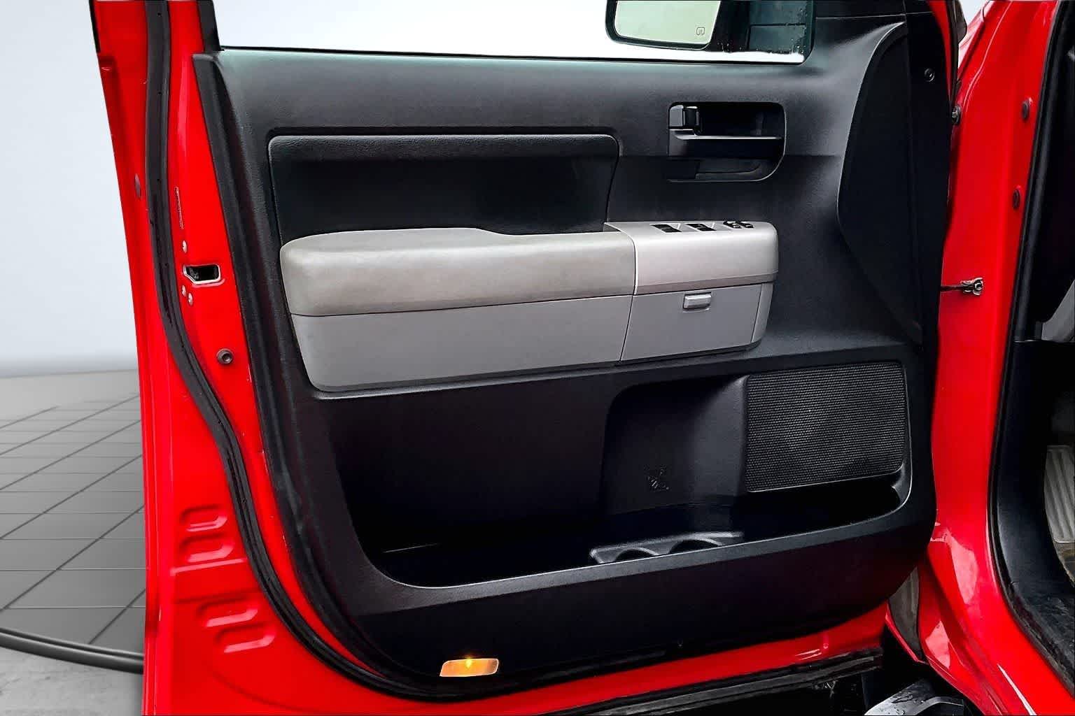 Thumbnail: 2008 Toyota Tundra - 28