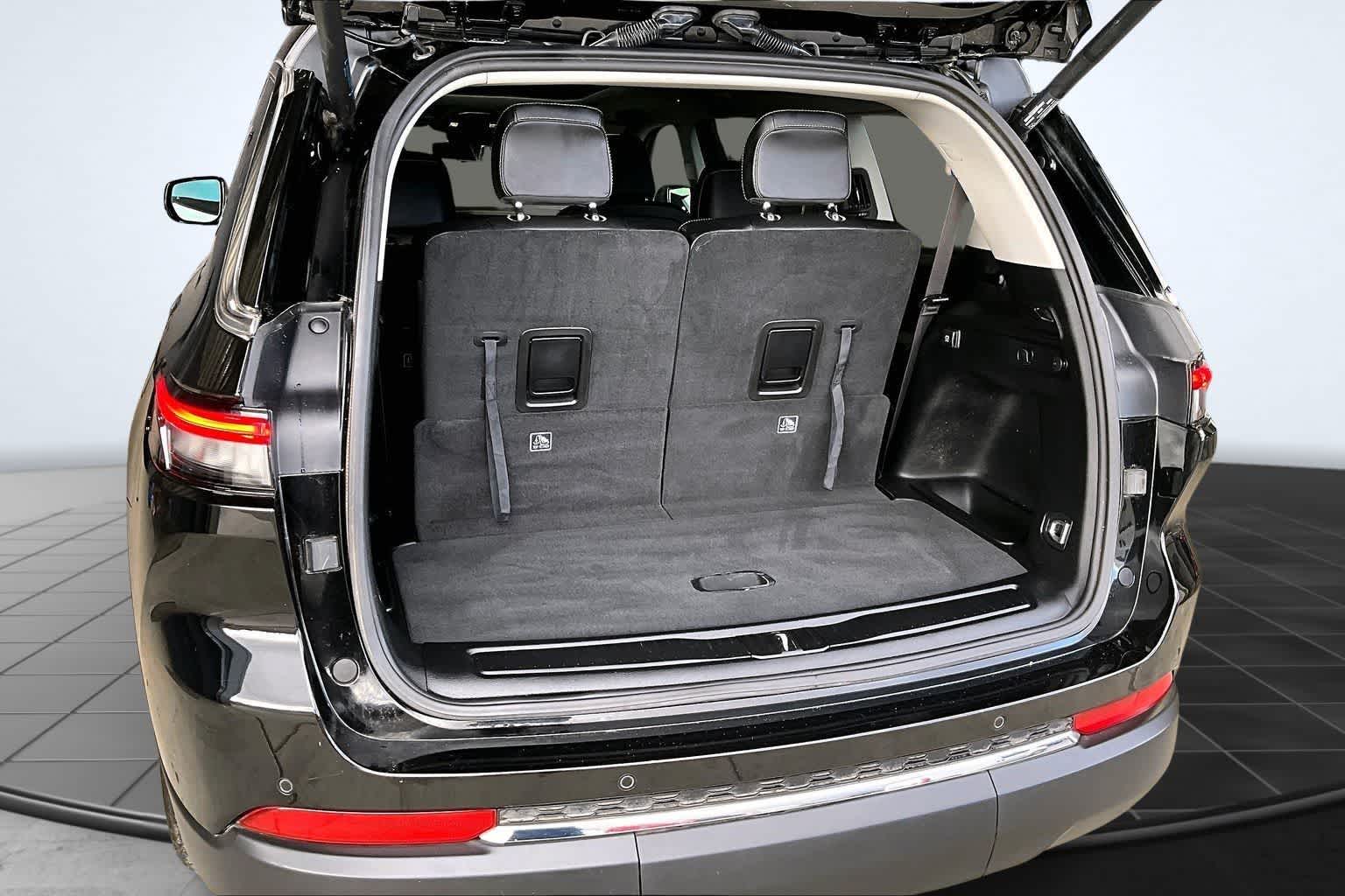 Thumbnail: 2023 Jeep Grand Cherokee L - 19