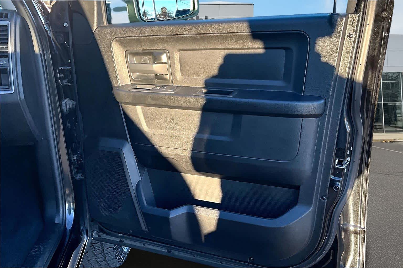 Thumbnail: 2019 RAM 1500 Classic - 29