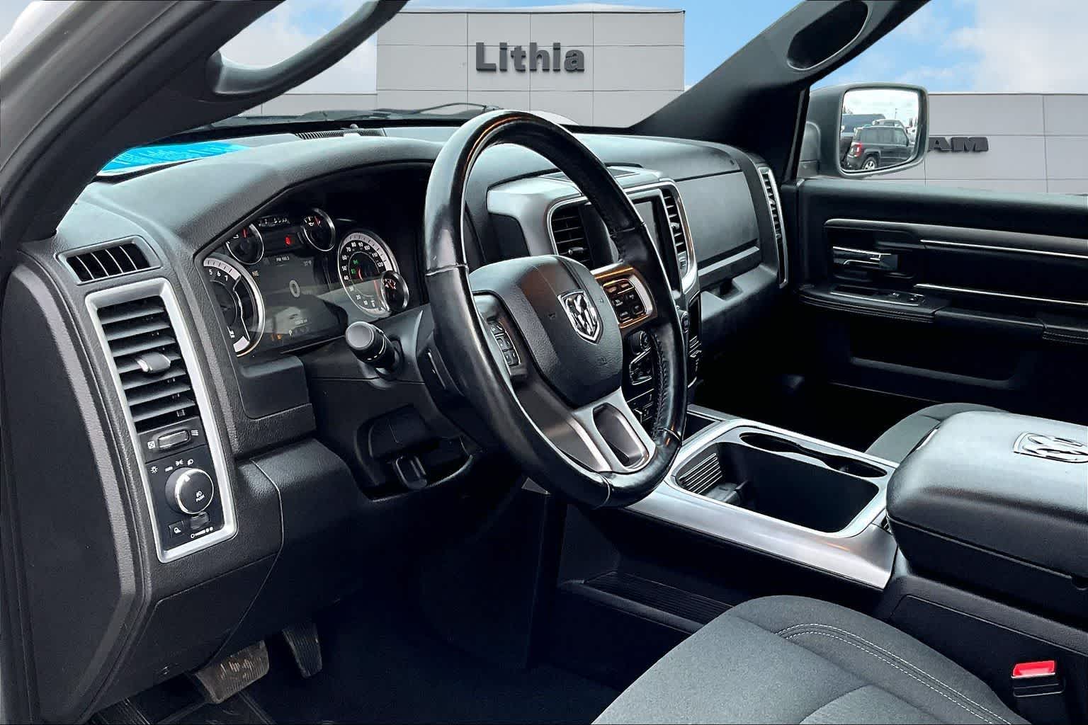 Thumbnail: 2022 RAM 1500 Classic - 2