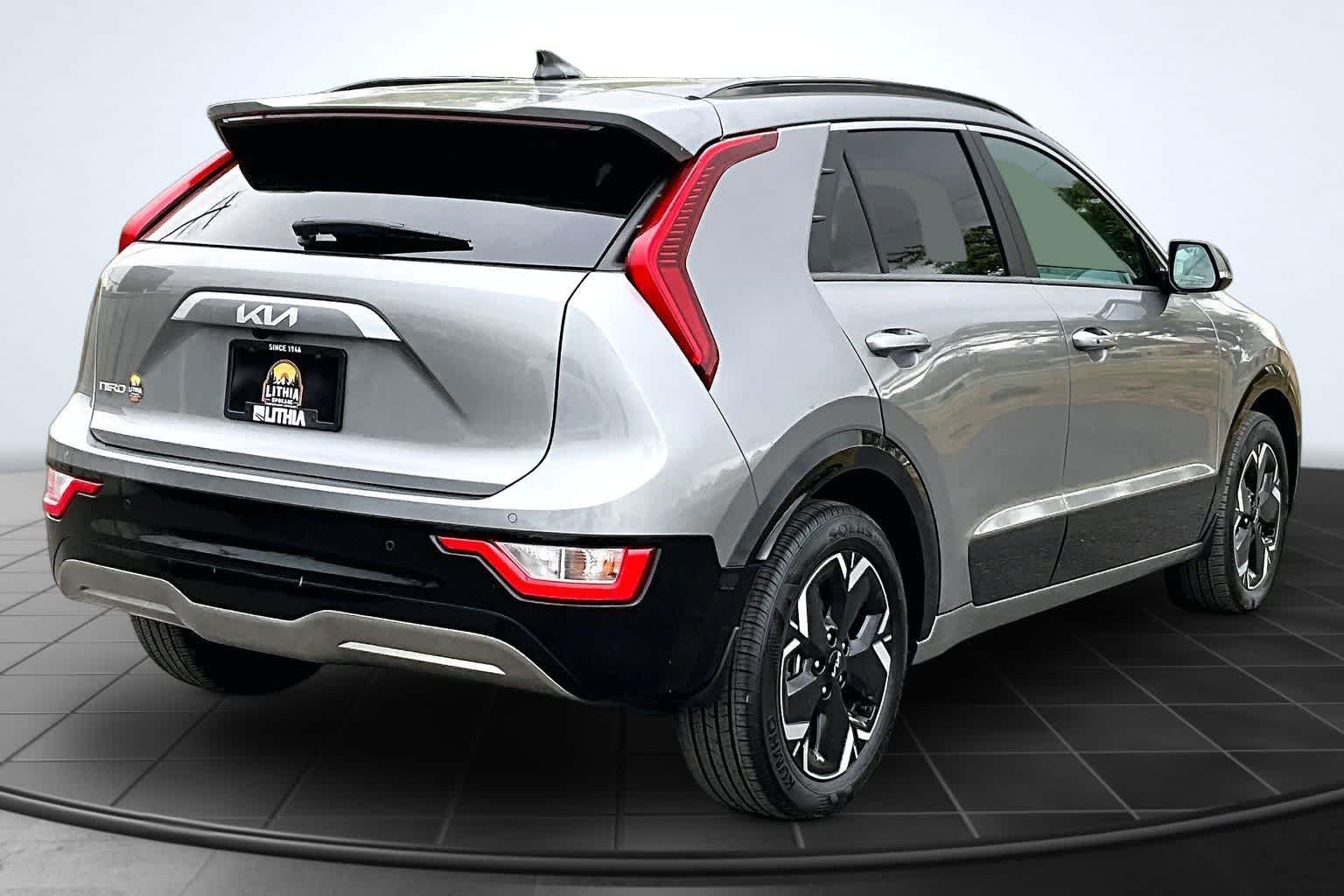 Thumbnail: 2024 Kia Niro - 23
