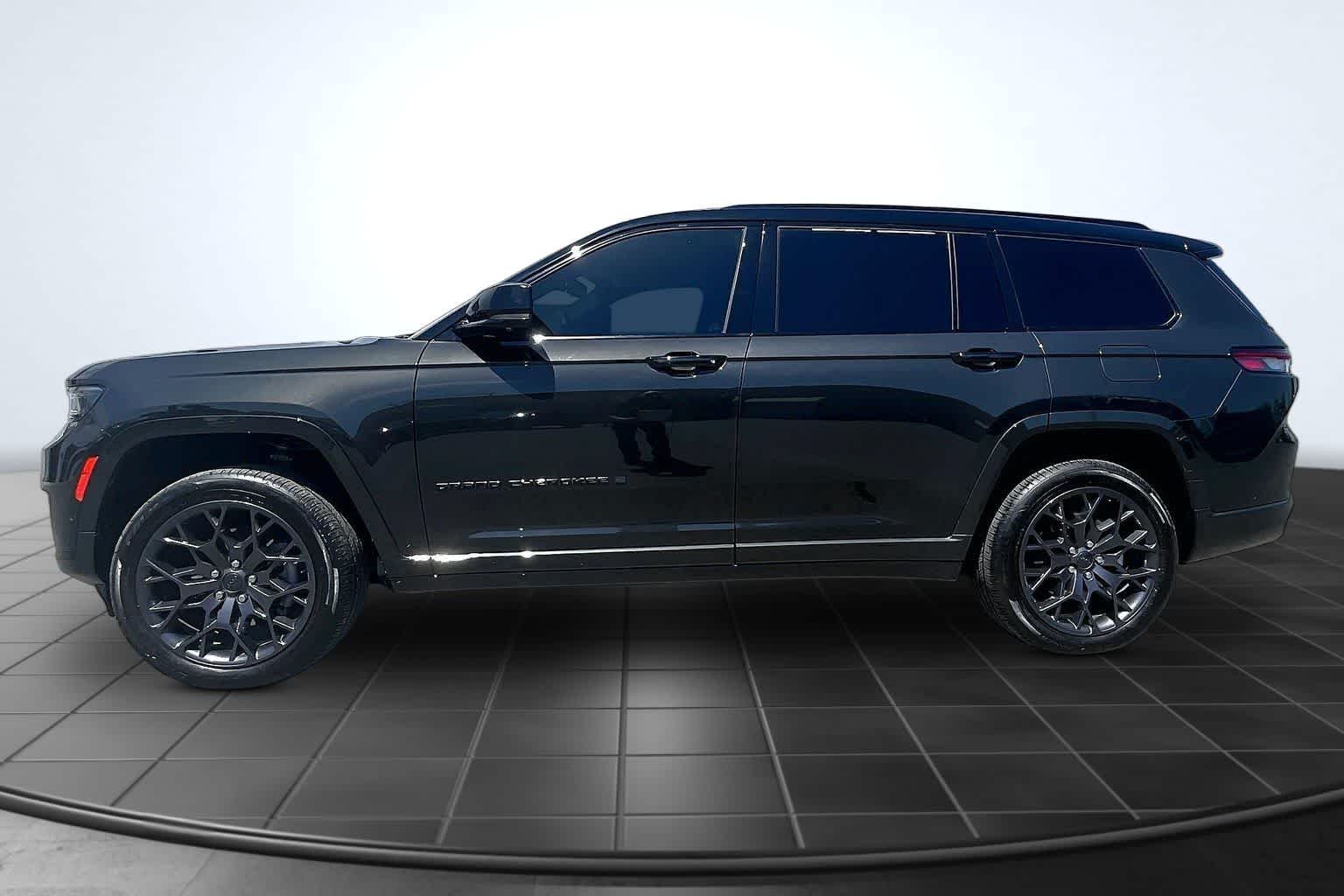 Thumbnail: 2023 Jeep Grand Cherokee L - 2