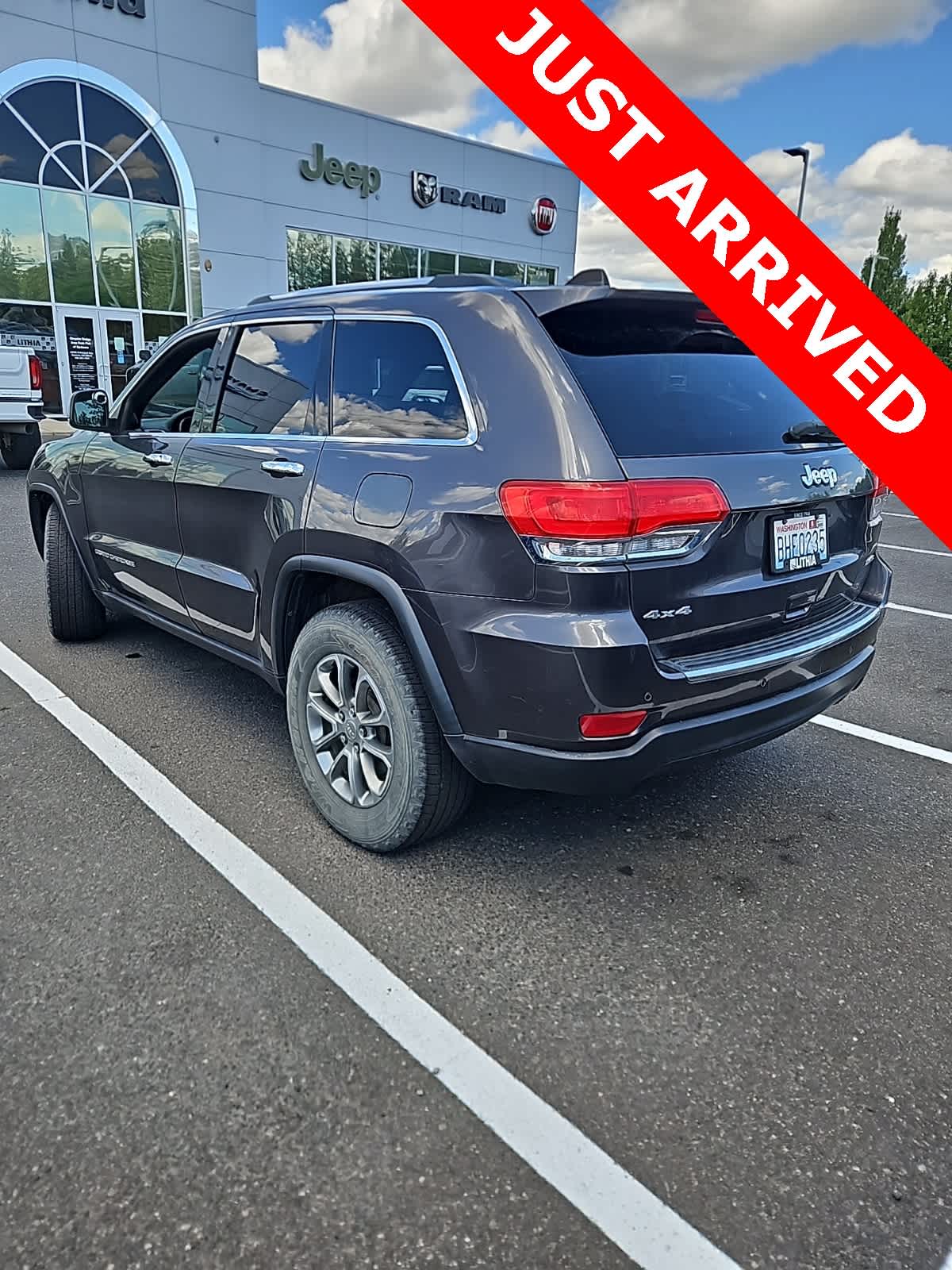 Thumbnail: 2016 Jeep Grand Cherokee - 6