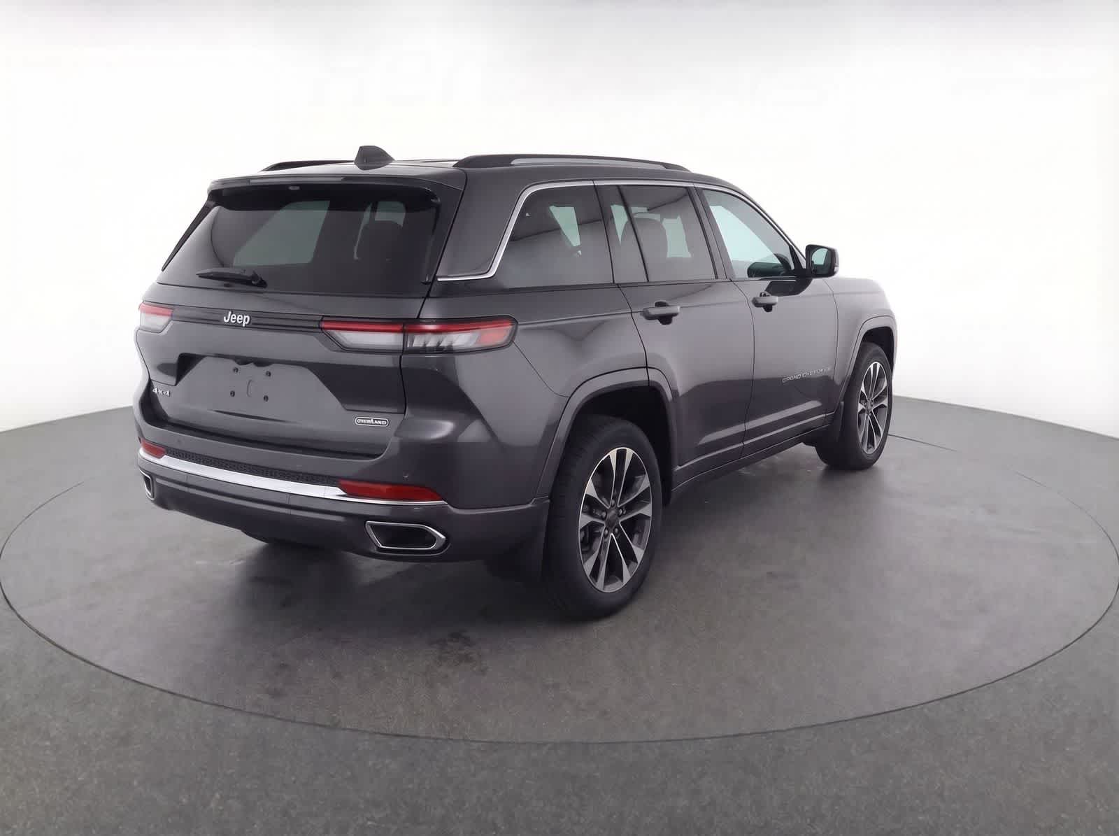 Thumbnail: 2023 Jeep Grand Cherokee - 4