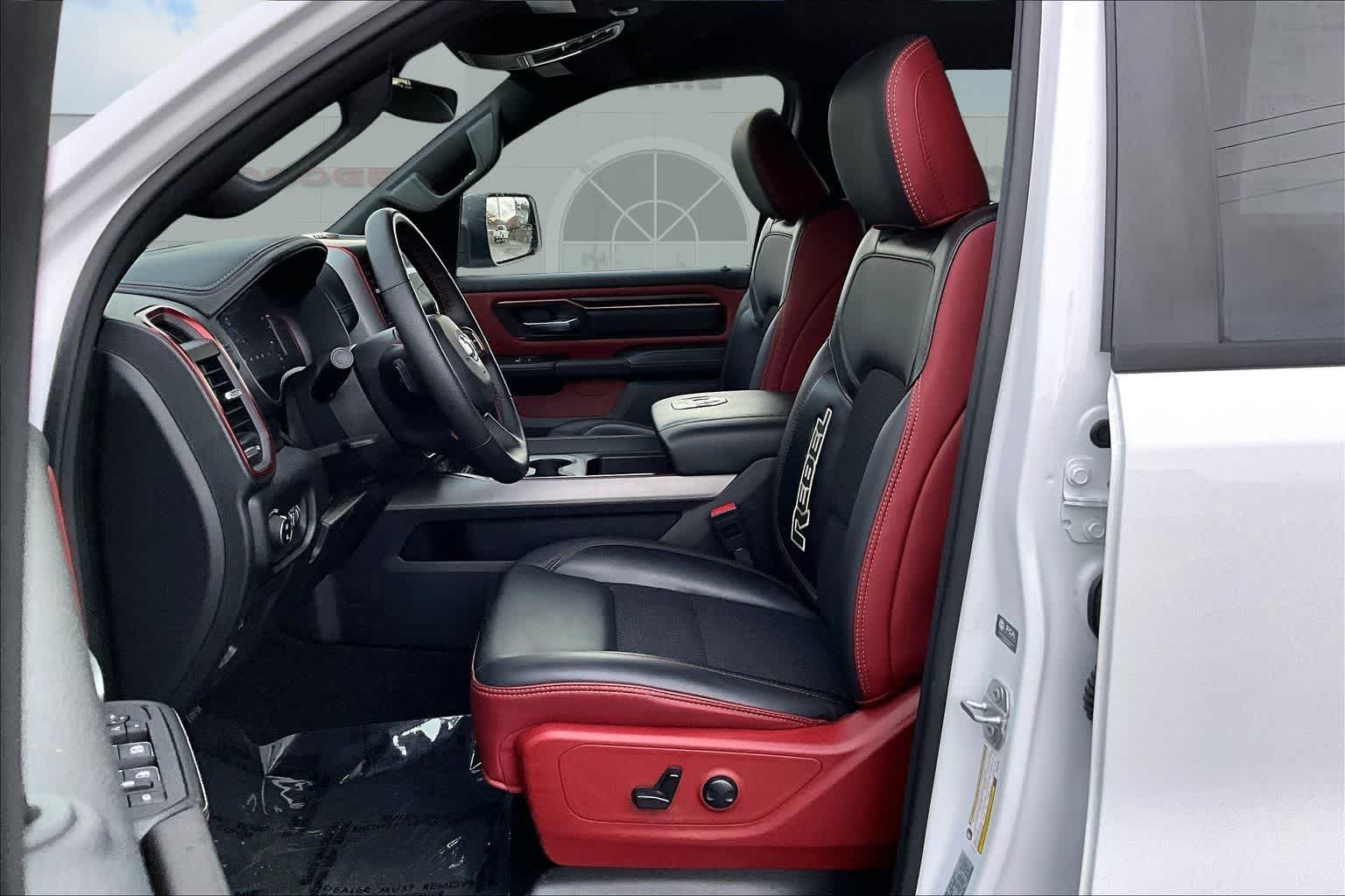 Thumbnail: 2025 RAM 1500 - 11