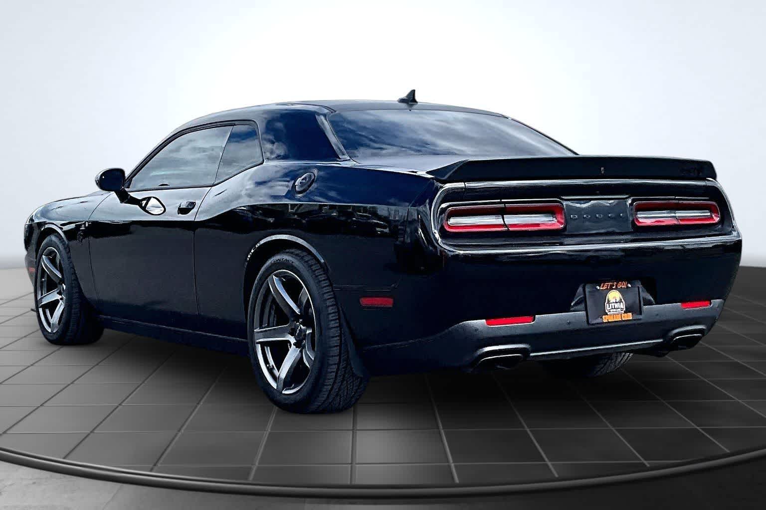 Thumbnail: 2022 Dodge Challenger - 3