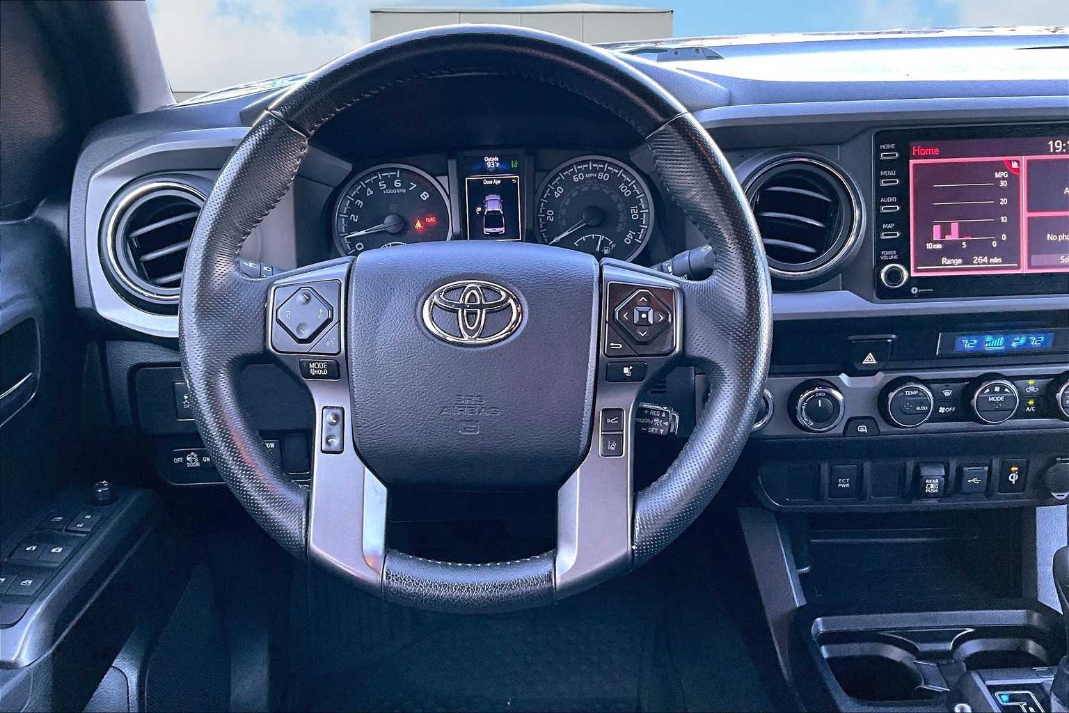 2022 Toyota Tacoma TRD Off-Road 13