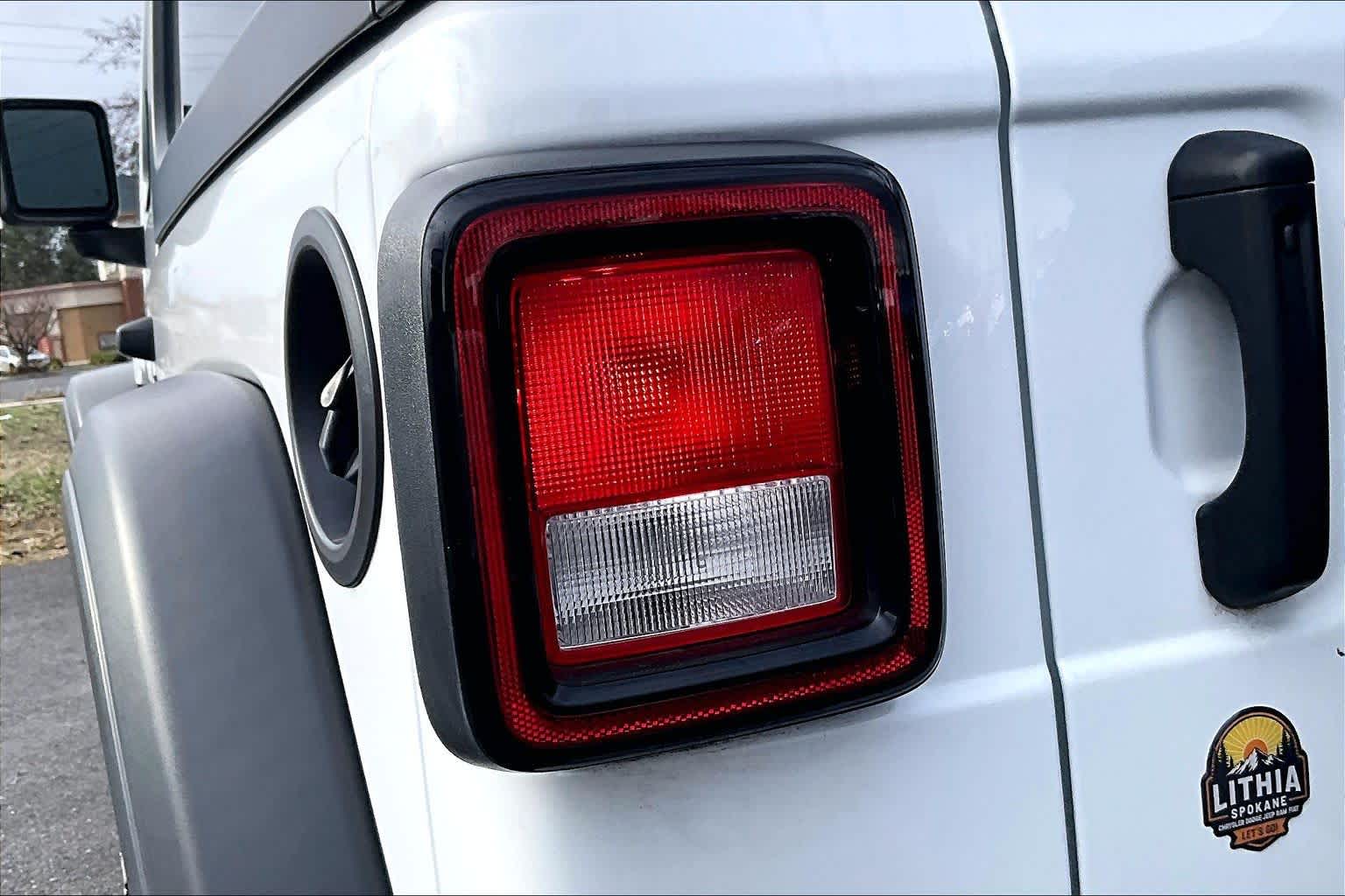 Thumbnail: 2022 Jeep Wrangler - 32