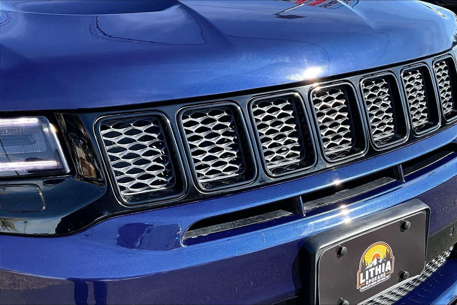 Thumbnail: 2017 Jeep Grand Cherokee - 33