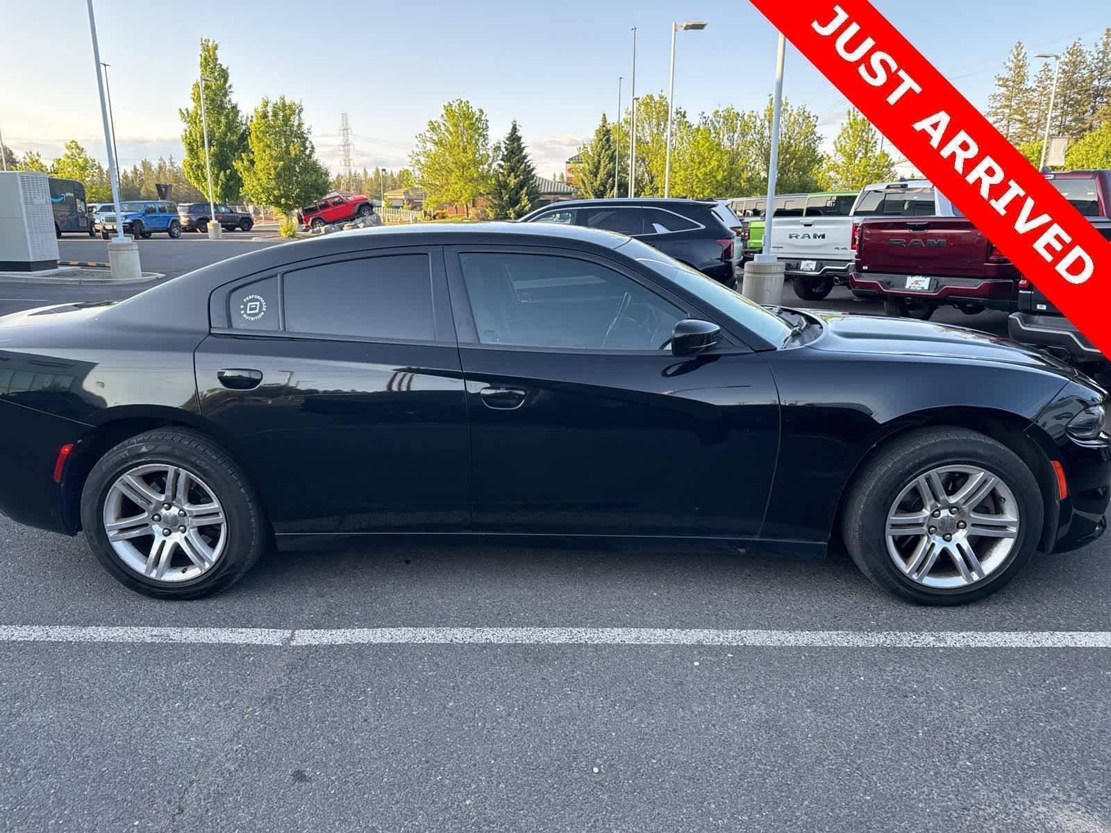 Thumbnail: 2017 Dodge Charger - 3