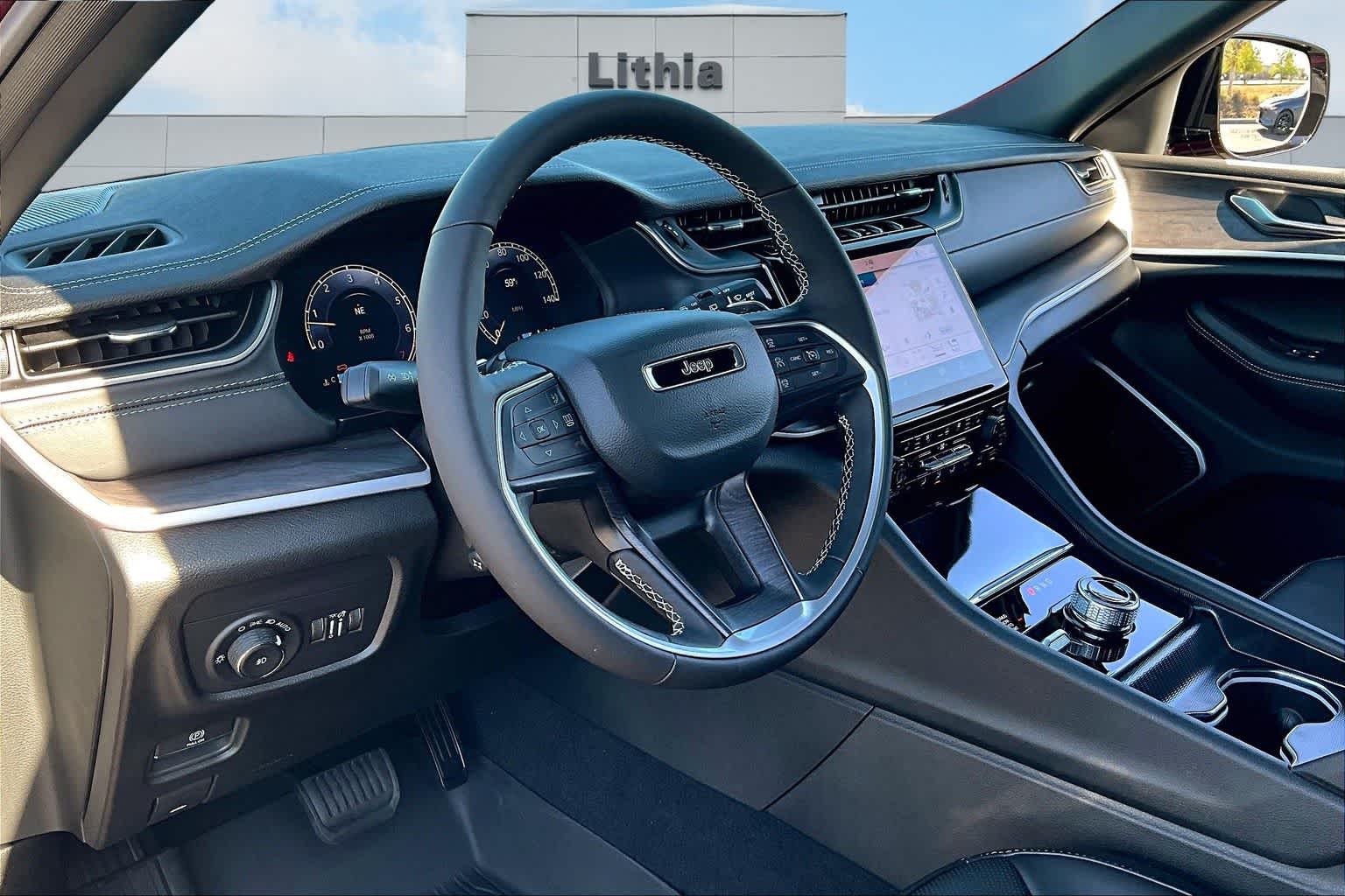 Thumbnail: 2025 Jeep Grand Cherokee - 2