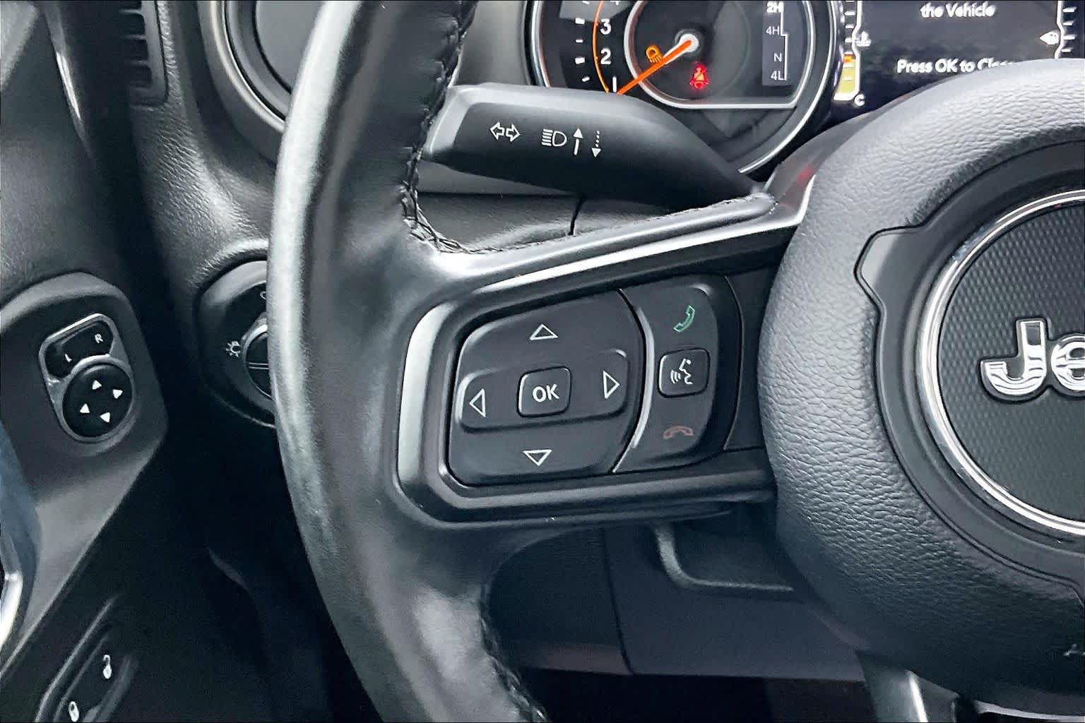 Thumbnail: 2022 Jeep Gladiator - 25