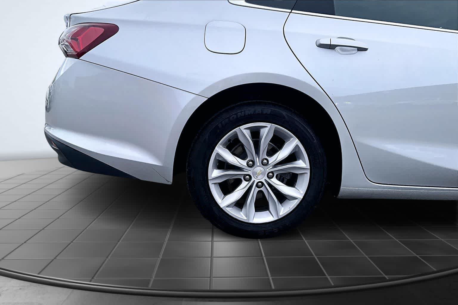 Thumbnail: 2021 Chevrolet Malibu - 35