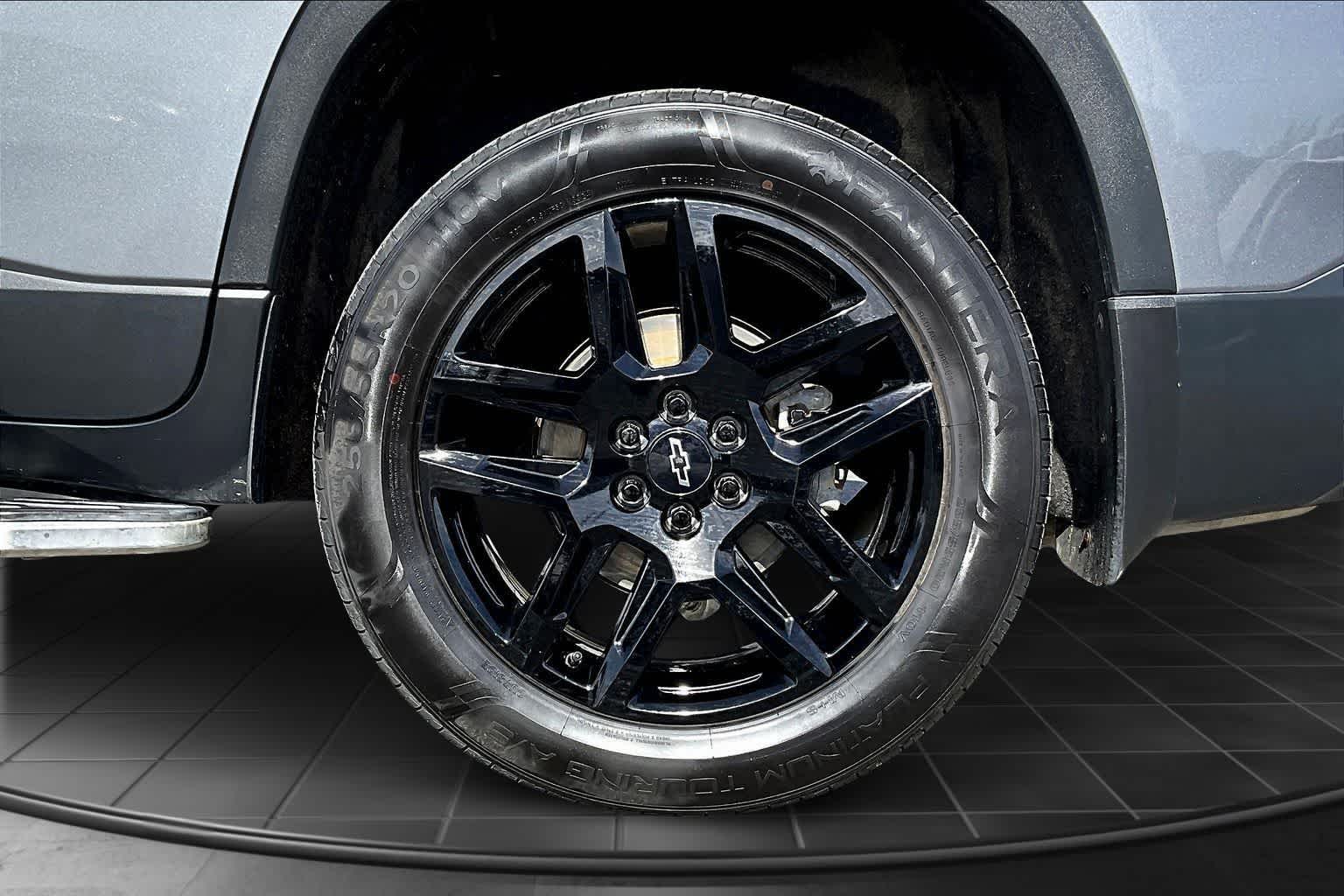 Thumbnail: 2020 Chevrolet Traverse - 35