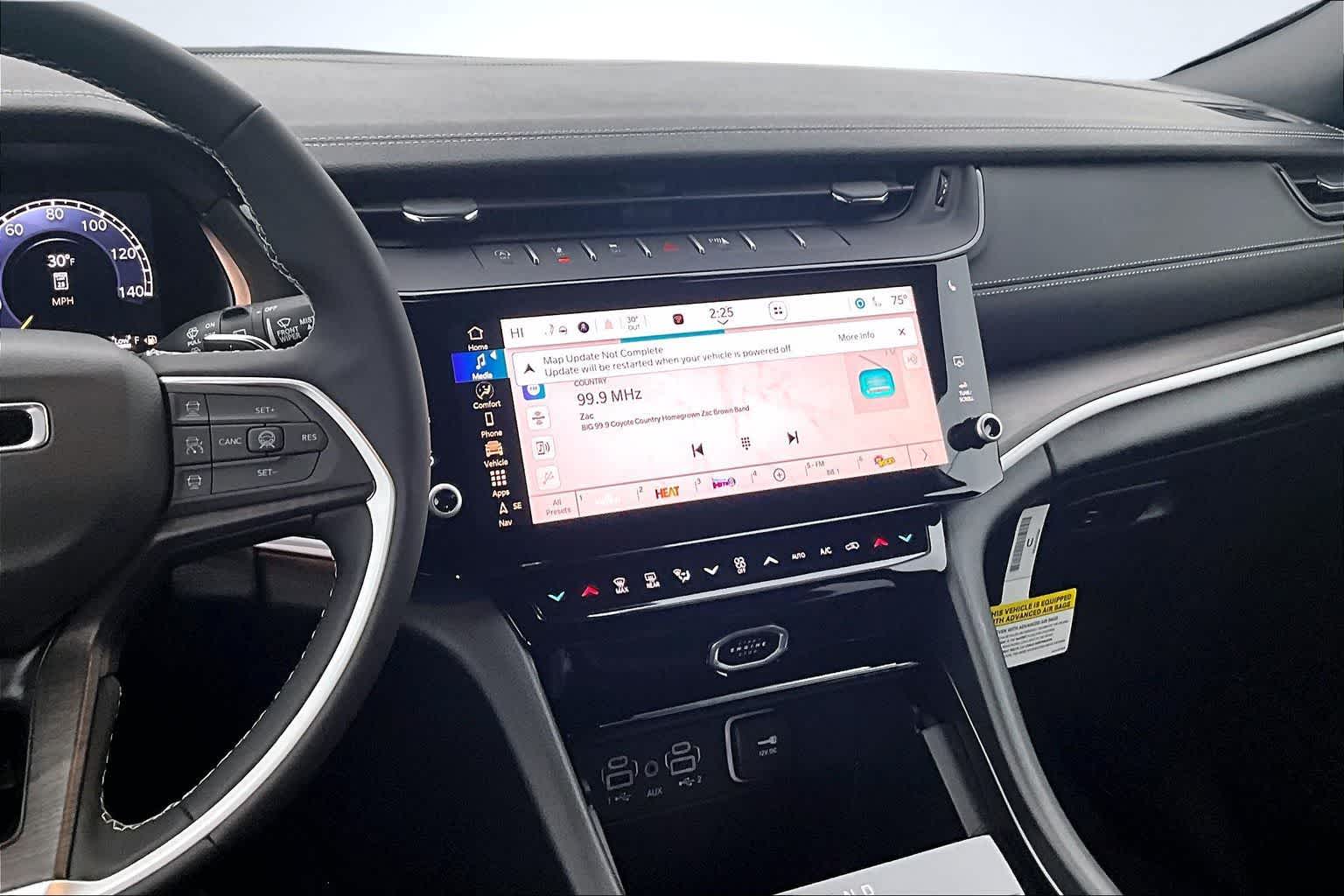 Thumbnail: 2026 Jeep Grand Cherokee - 16