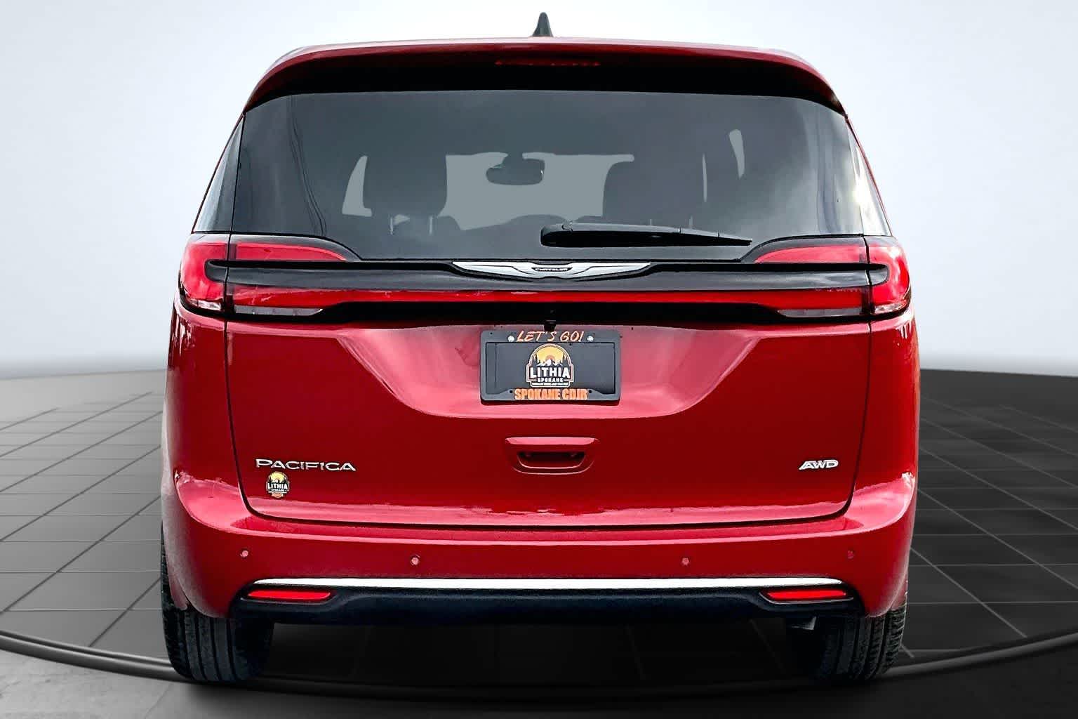 Thumbnail: 2026 Chrysler Pacifica - 5