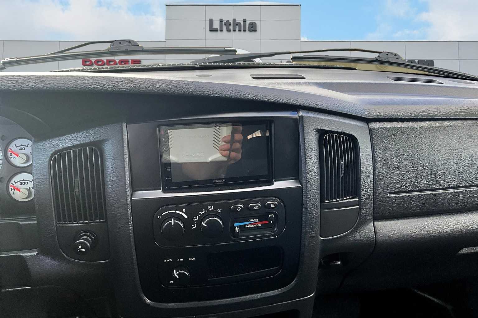 Thumbnail: 2005 Dodge Ram 2500 - 27