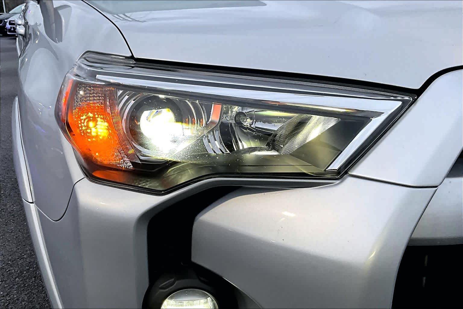 Thumbnail: 2023 Toyota 4Runner - 32