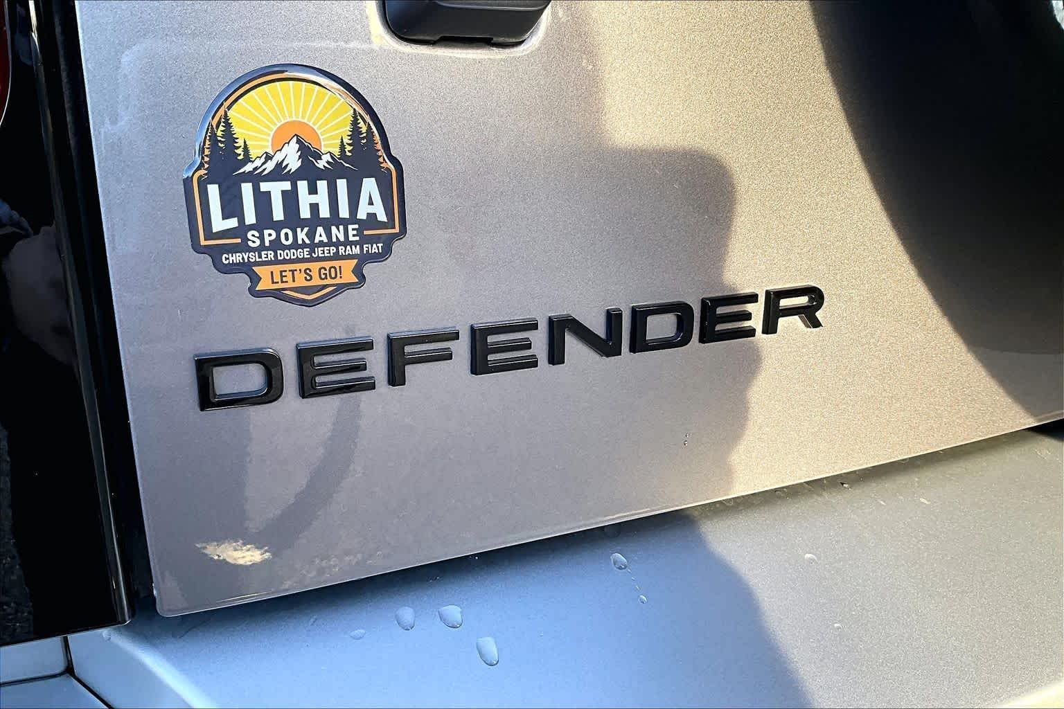 Thumbnail: 2024 Land Rover Defender - 7