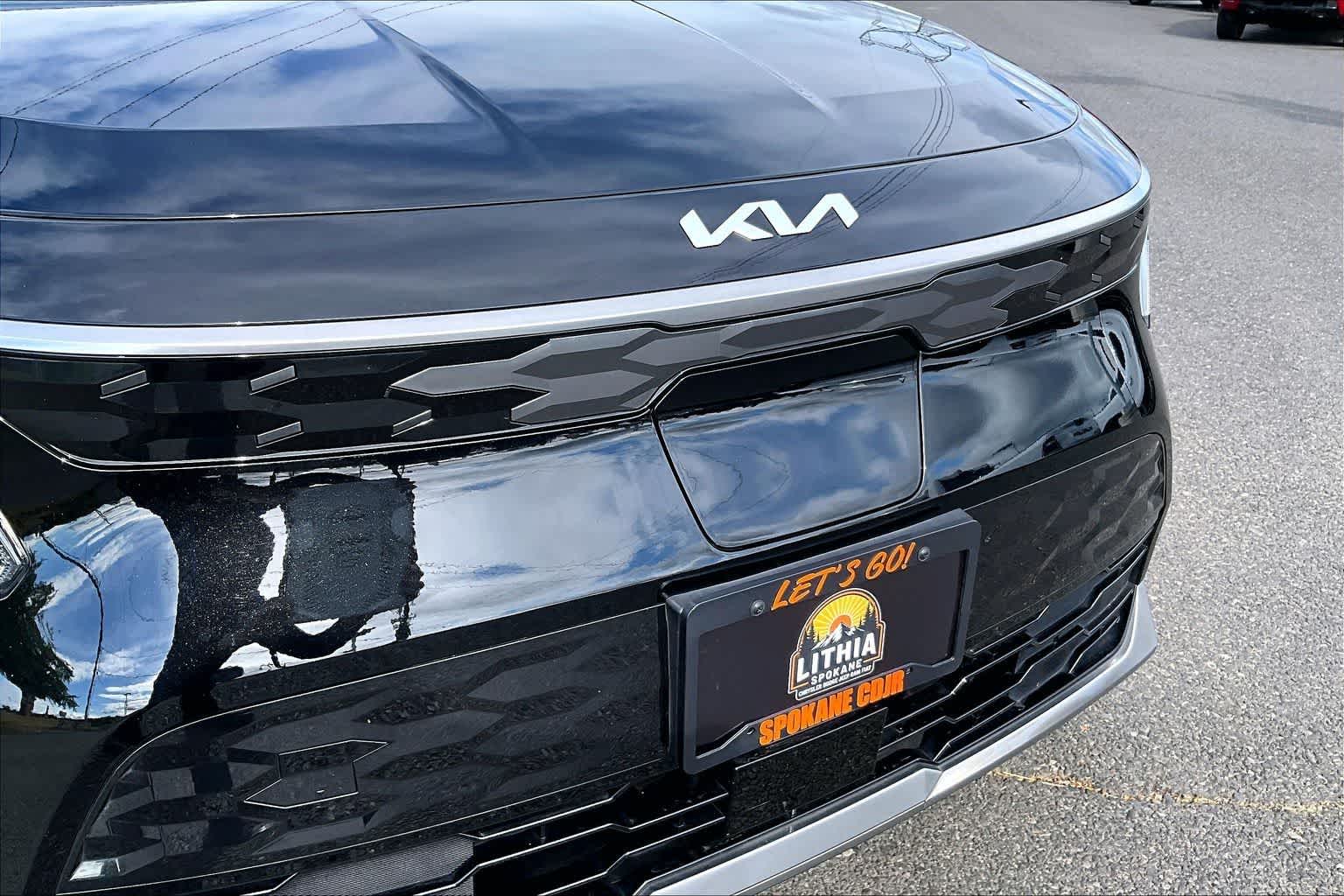 Thumbnail: 2023 Kia Niro - 32