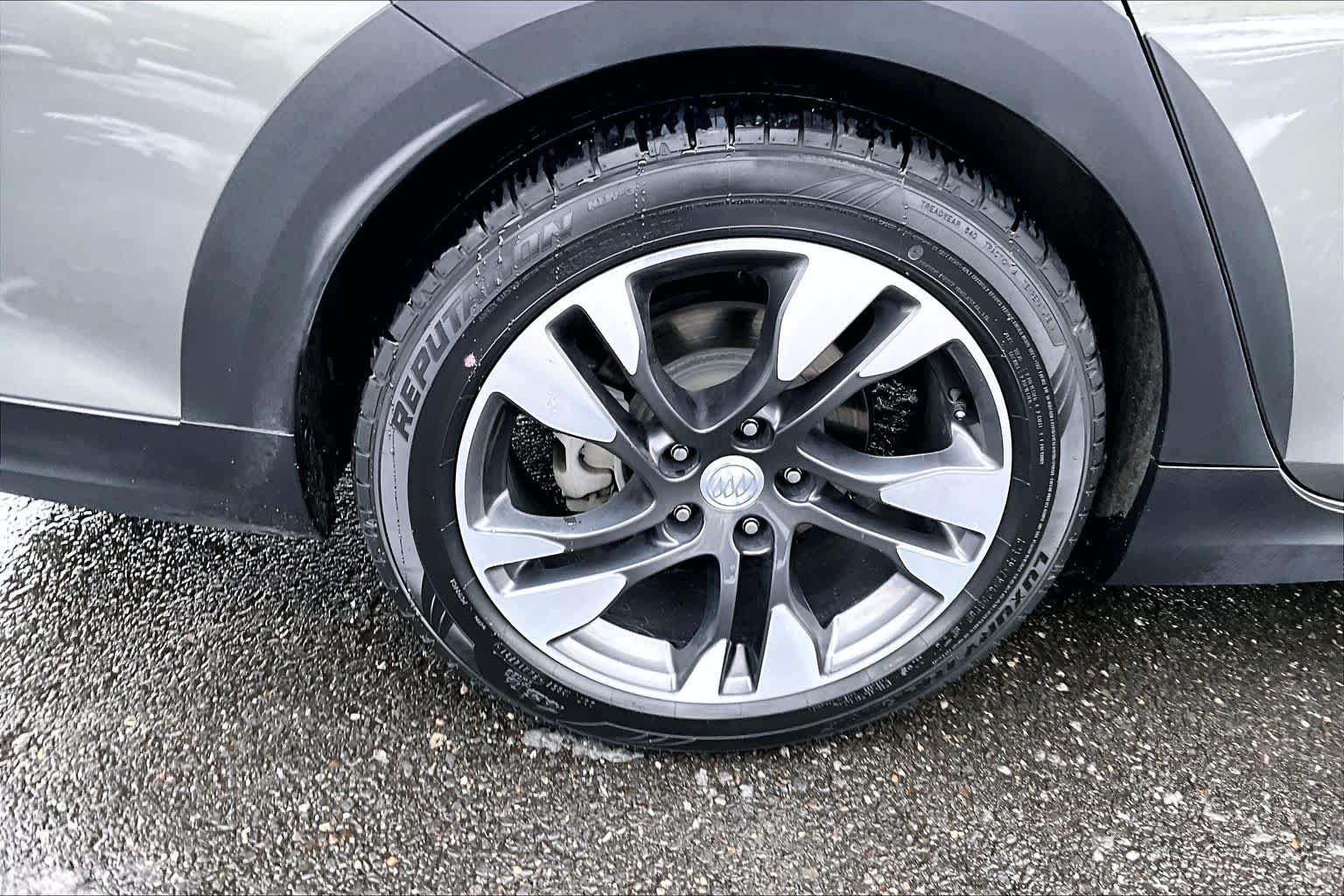 Thumbnail: 2018 Buick Regal - 35