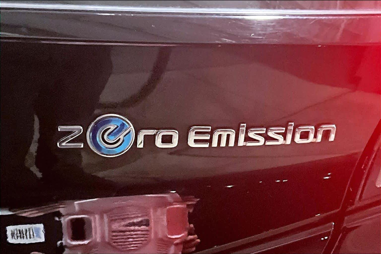 Thumbnail: 2022 Nissan Leaf - 7