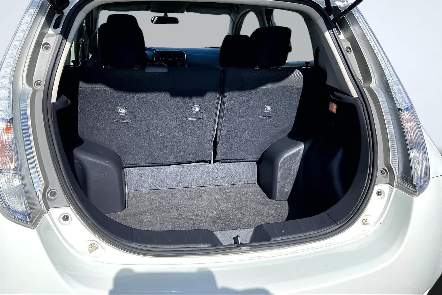 Thumbnail: 2016 Nissan Leaf - 19