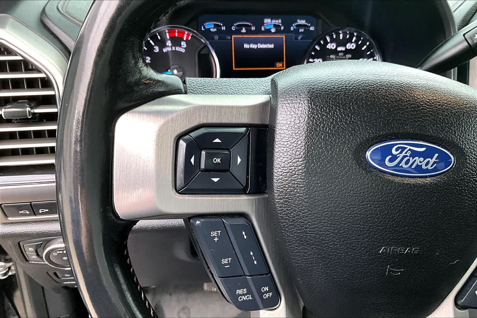 Thumbnail: 2019 Ford Econoline - 25