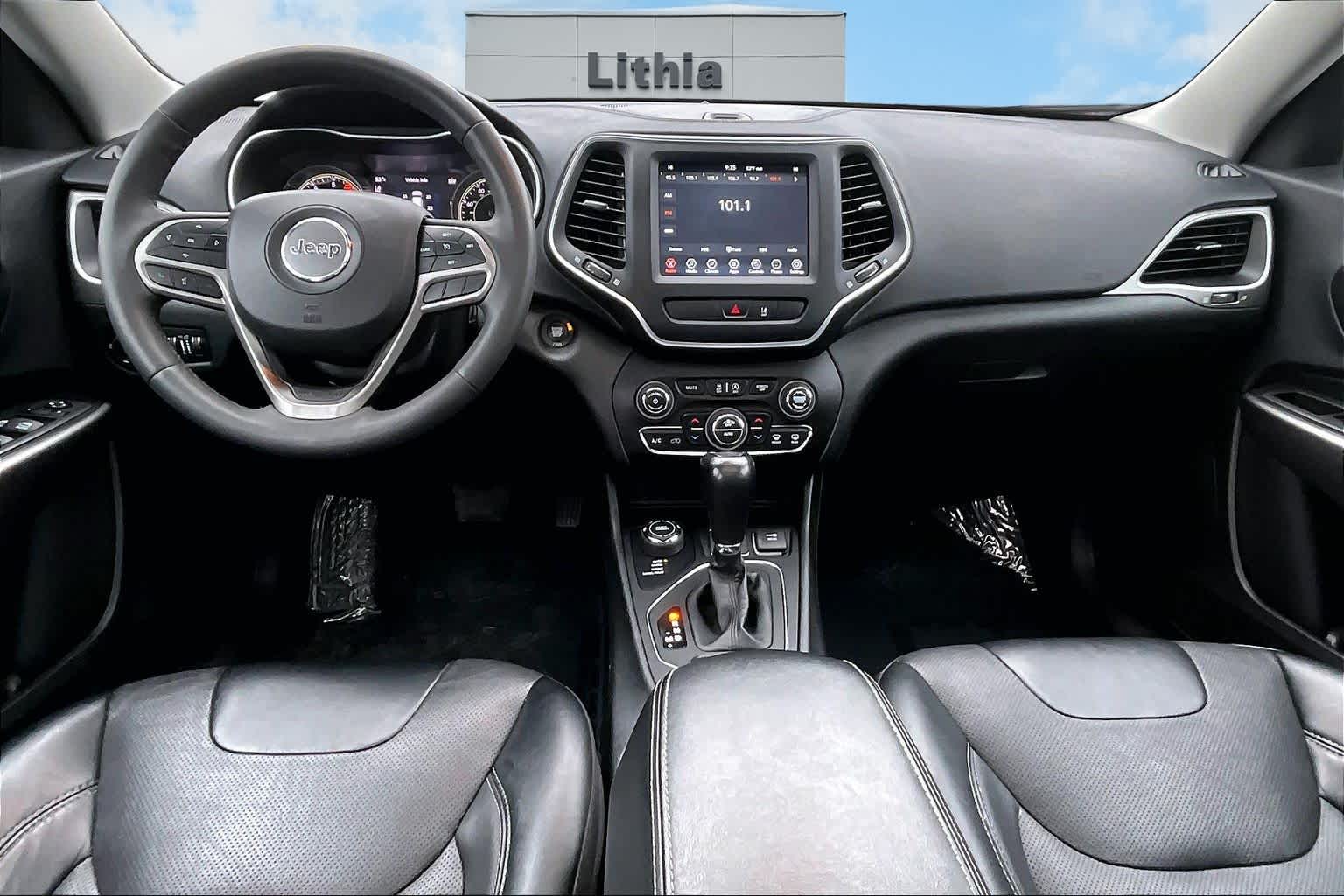 Thumbnail: 2022 Jeep Cherokee - 10