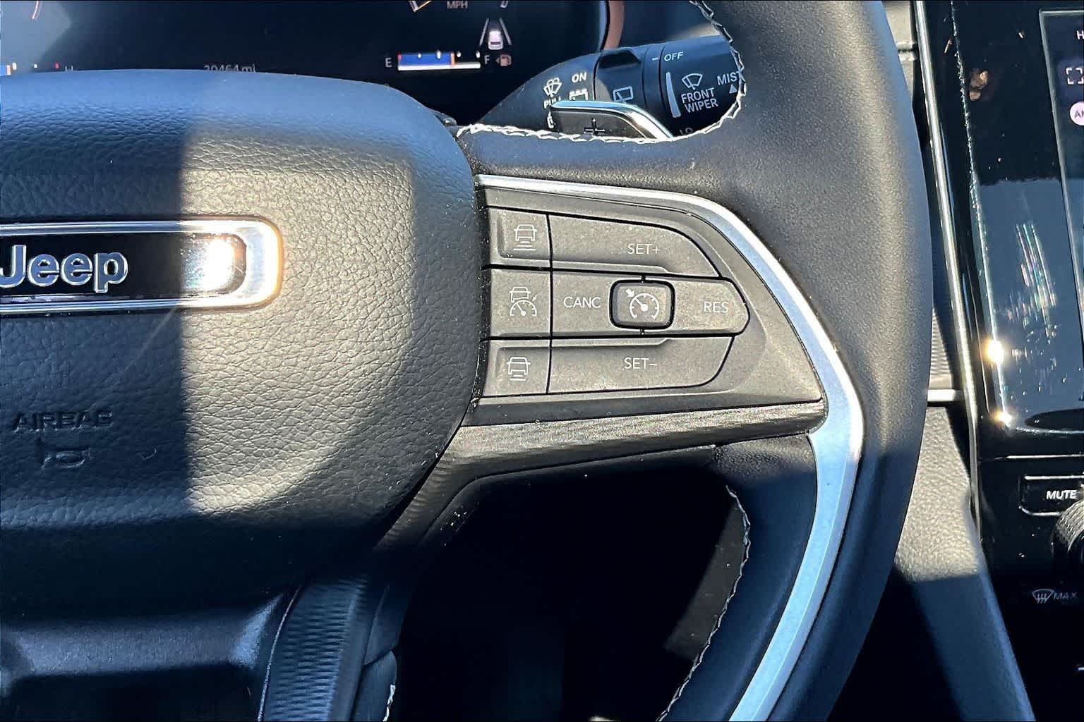 Thumbnail: 2024 Jeep Grand Cherokee - 26