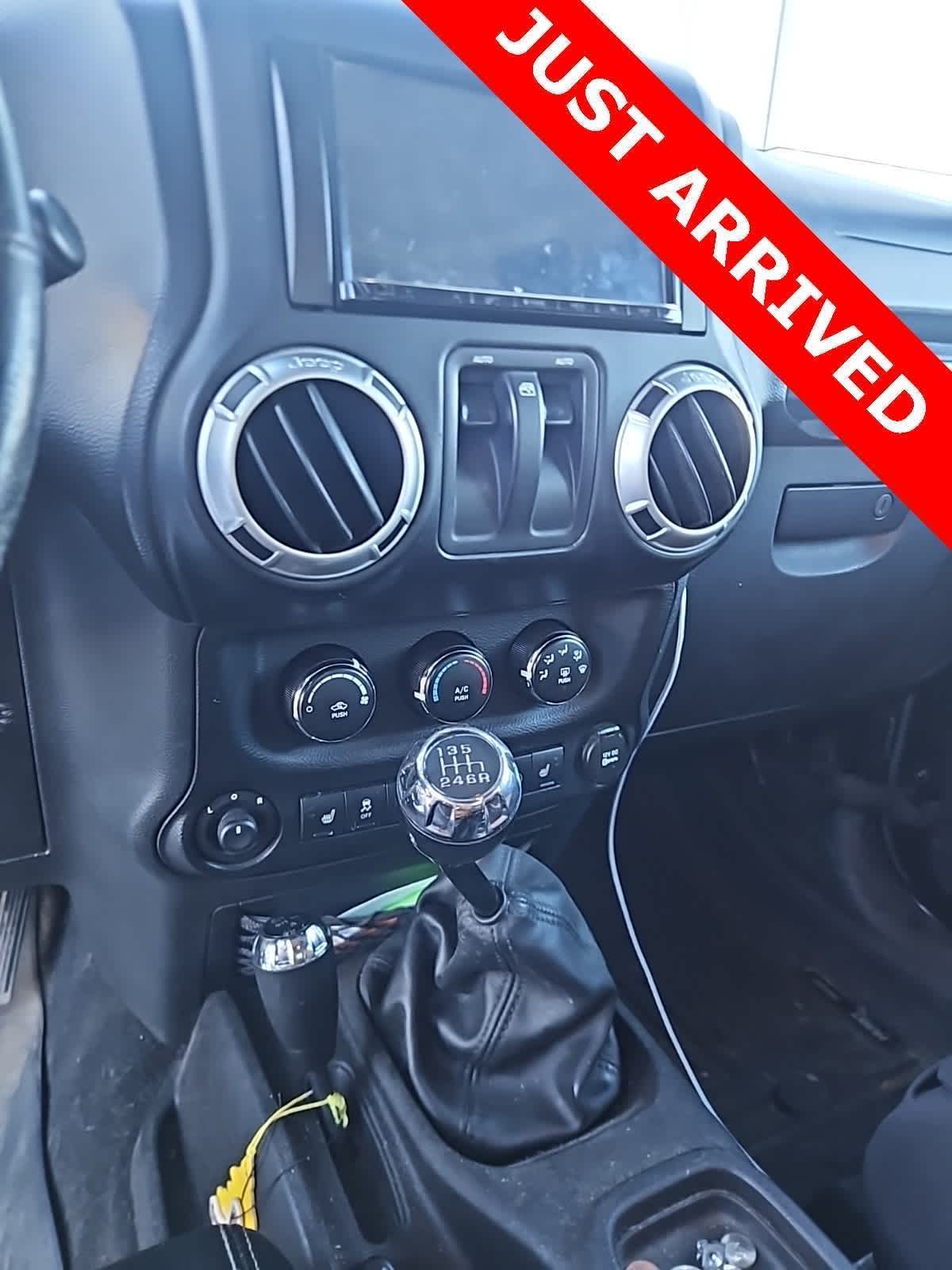 Thumbnail: 2012 Jeep Wrangler - 8