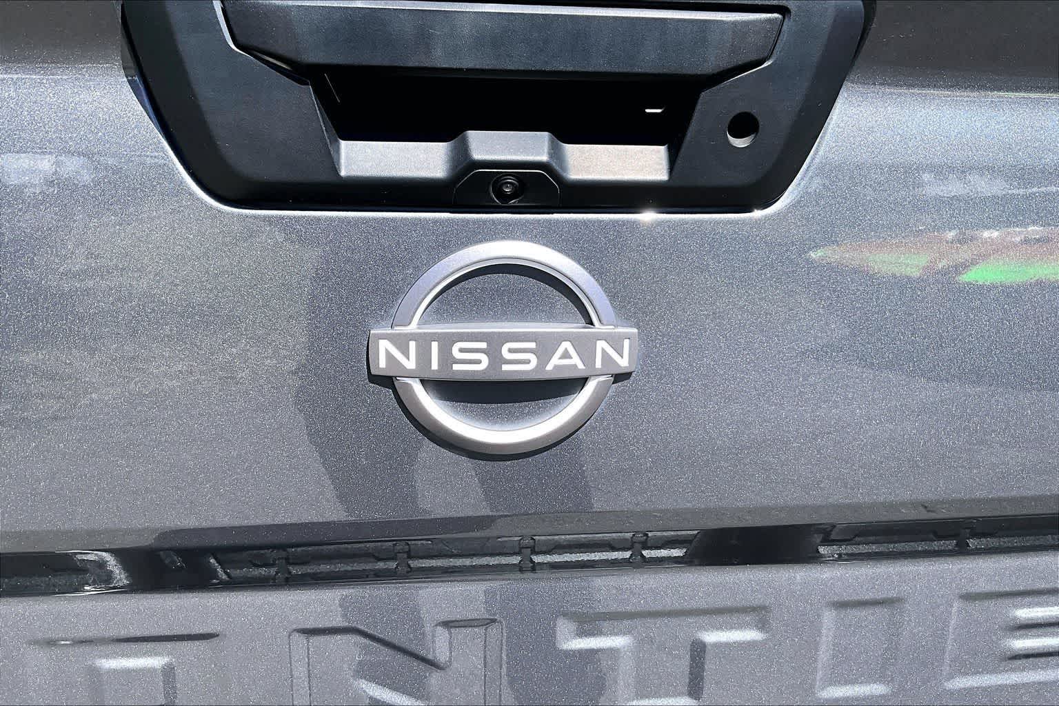 Thumbnail: 2023 Nissan Frontier - 7