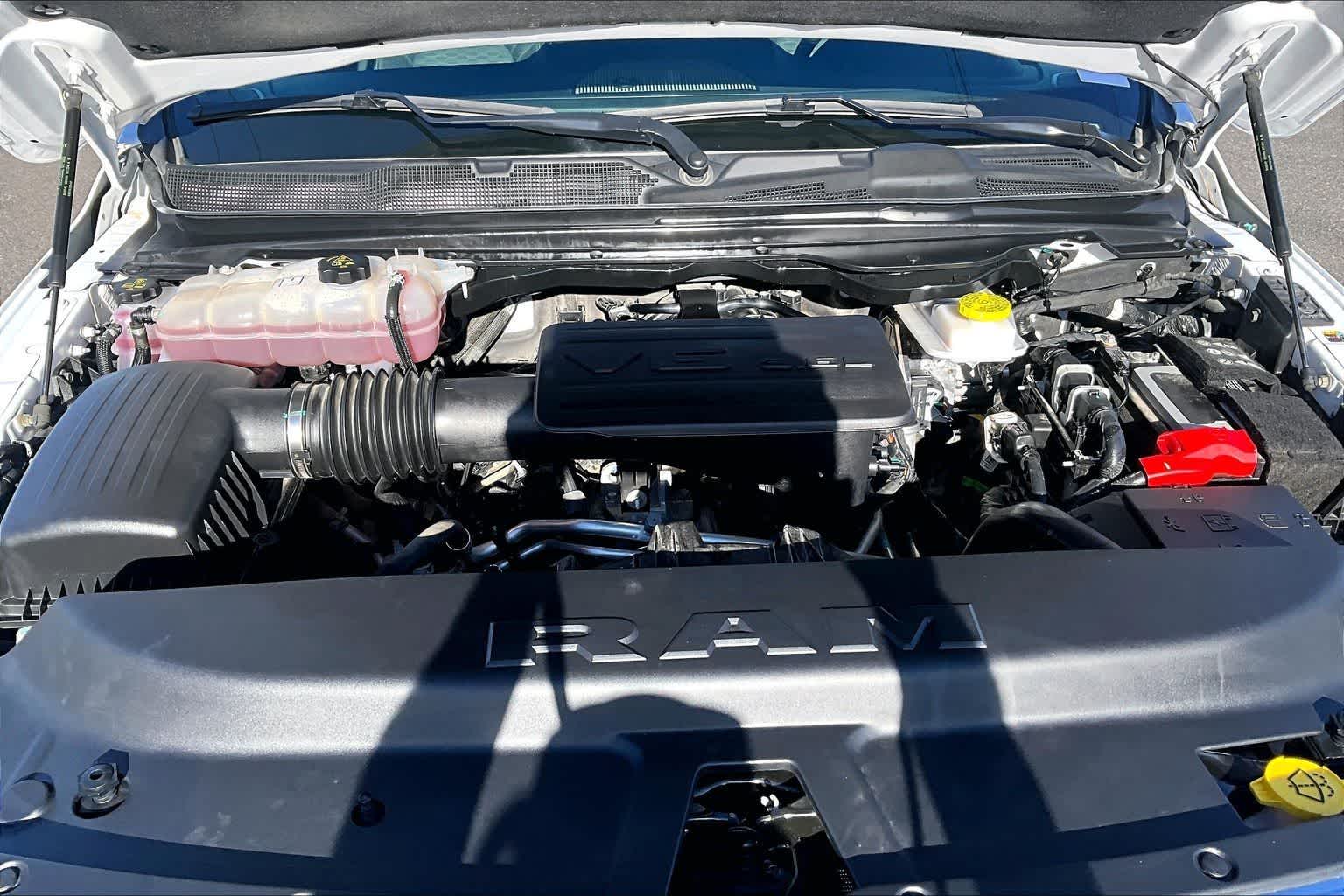 Thumbnail: 2025 RAM 1500 - 9