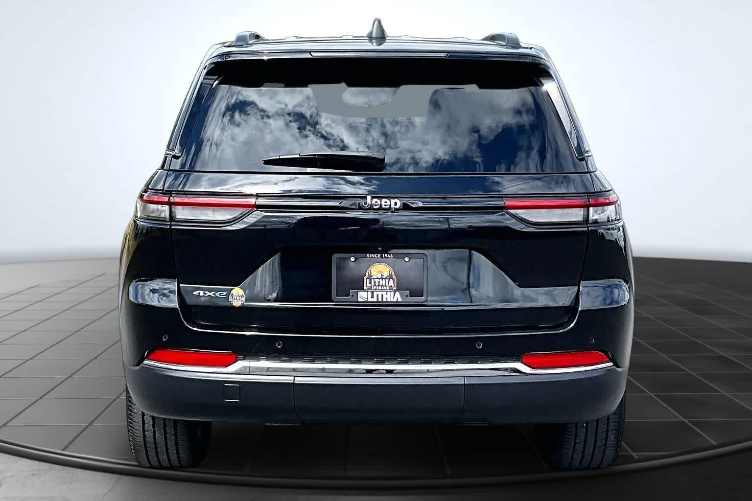 Thumbnail: 2022 Jeep Grand Cherokee - 5