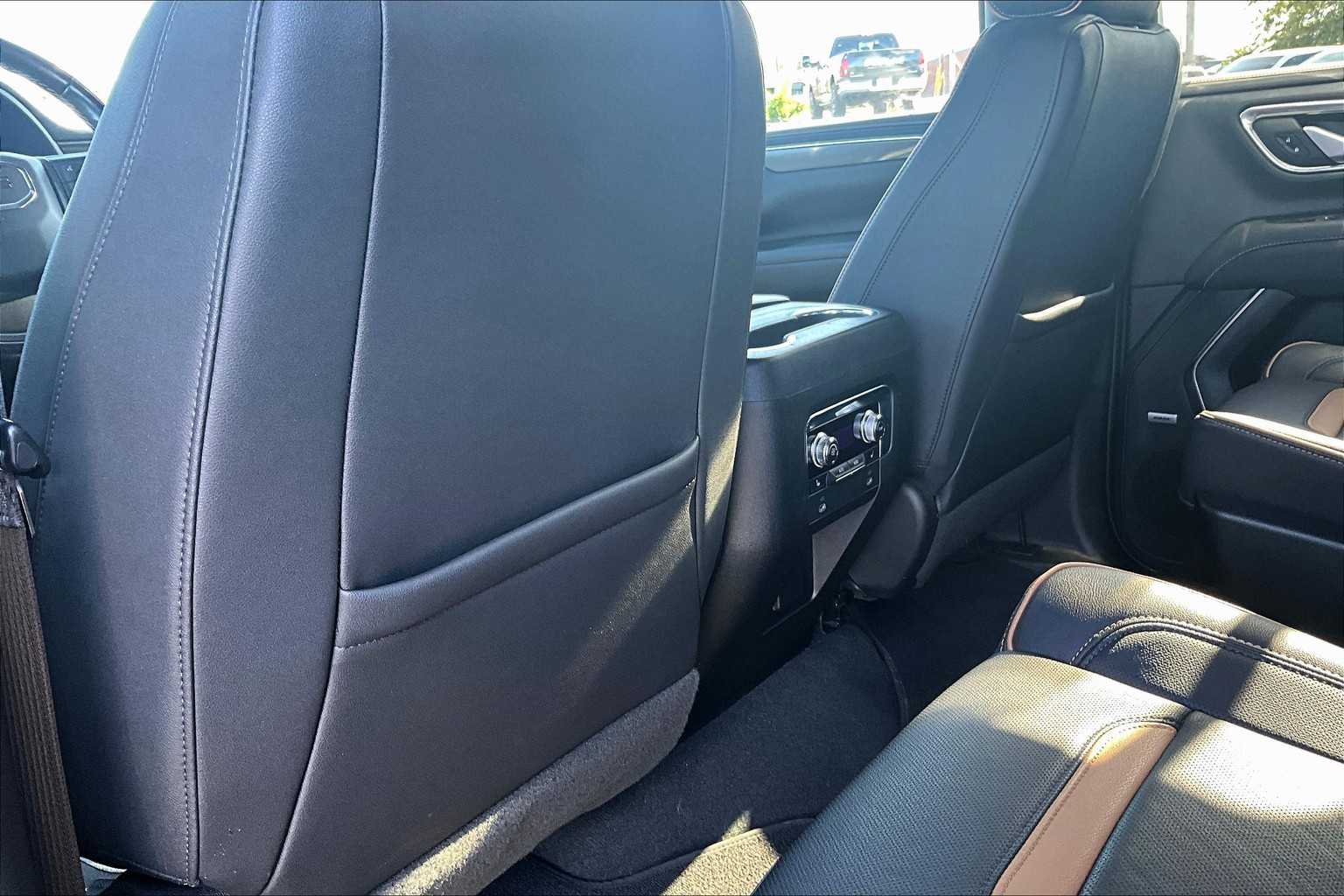 Thumbnail: 2022 GMC Yukon - 12