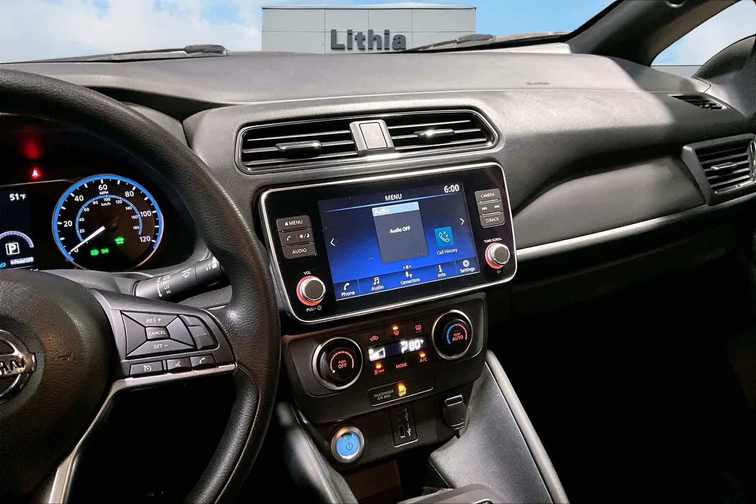 Thumbnail: 2022 Nissan Leaf - 16