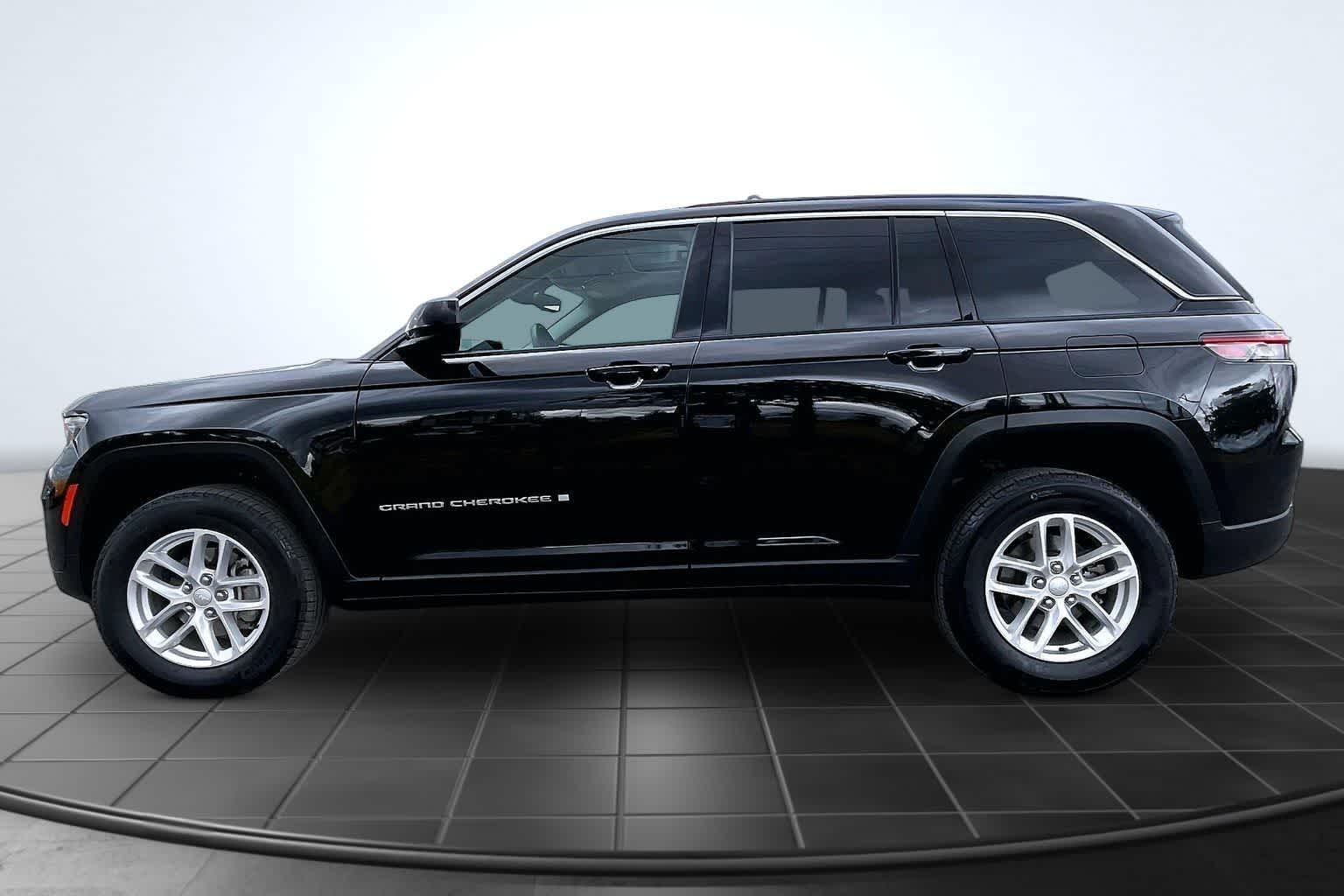 Thumbnail: 2023 Jeep Grand Cherokee - 2