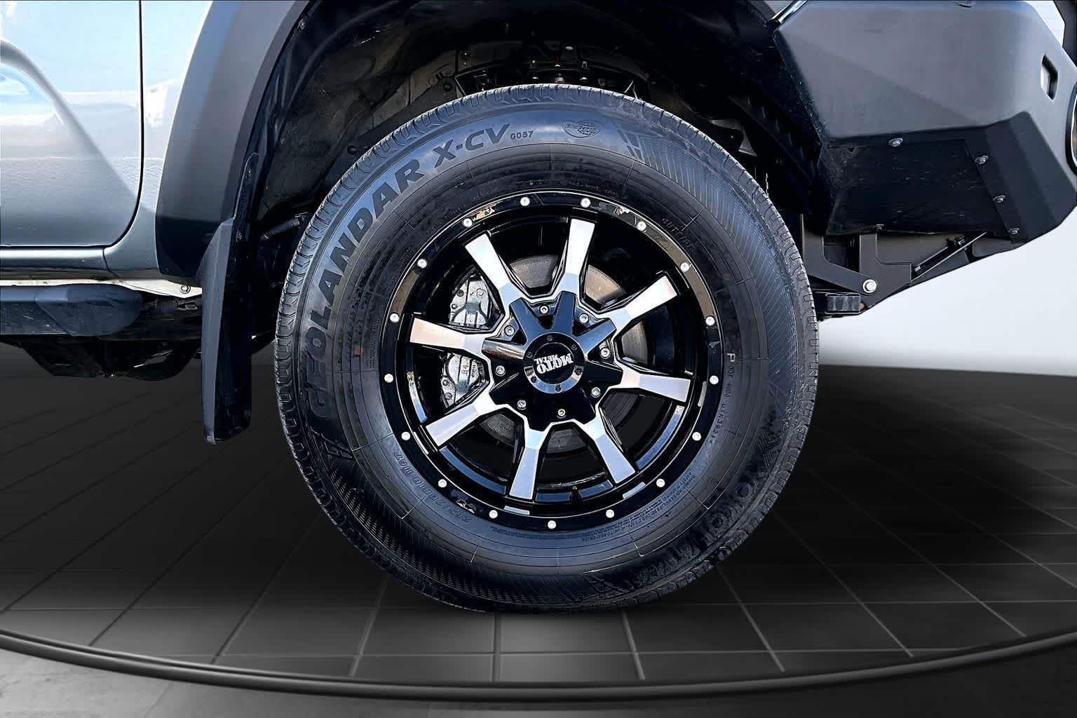 Thumbnail: 2023 Toyota Tacoma - 34