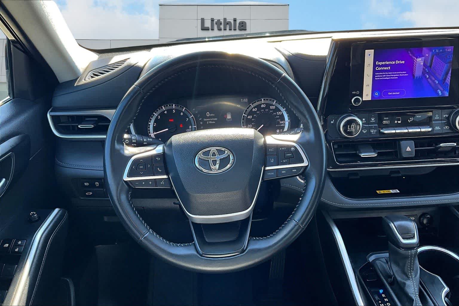 Thumbnail: 2024 Toyota Highlander - 15