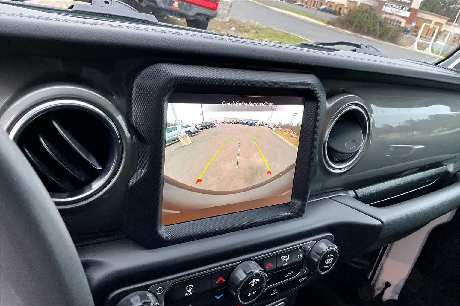 Thumbnail: 2023 Jeep Wrangler - 27