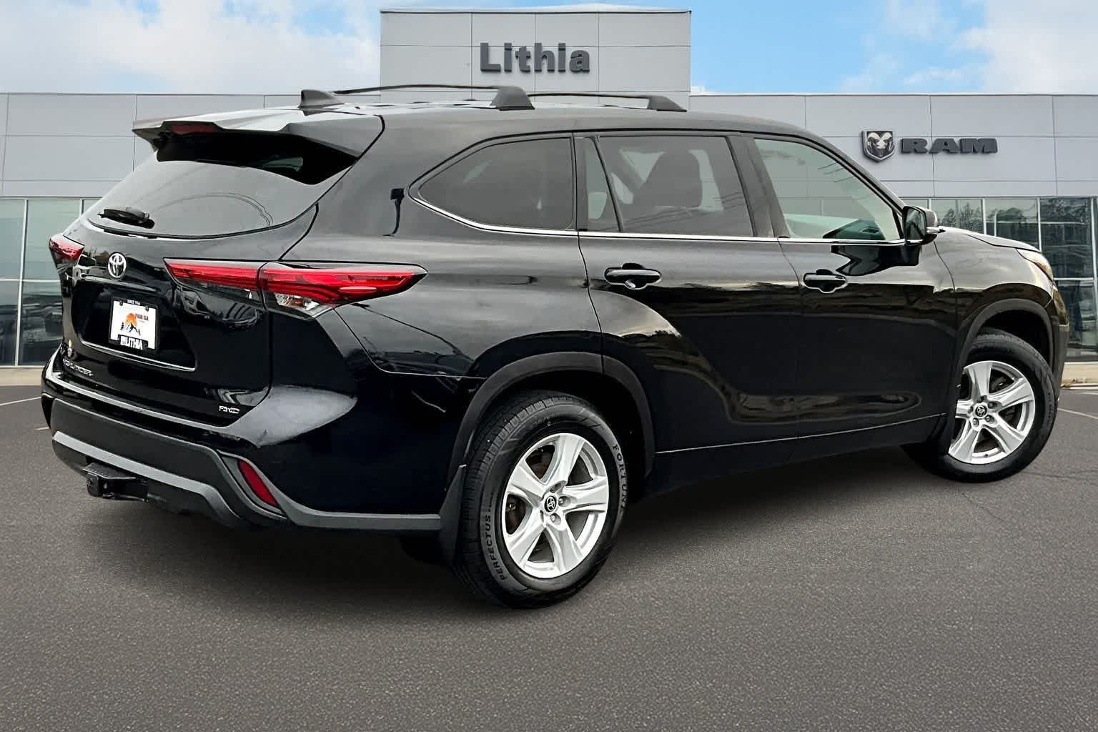 Thumbnail: 2020 Toyota Highlander - 23