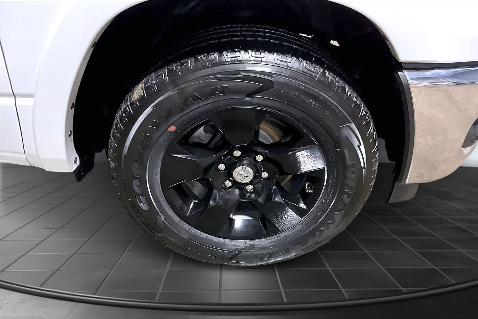 Thumbnail: 2025 RAM 1500 - 34