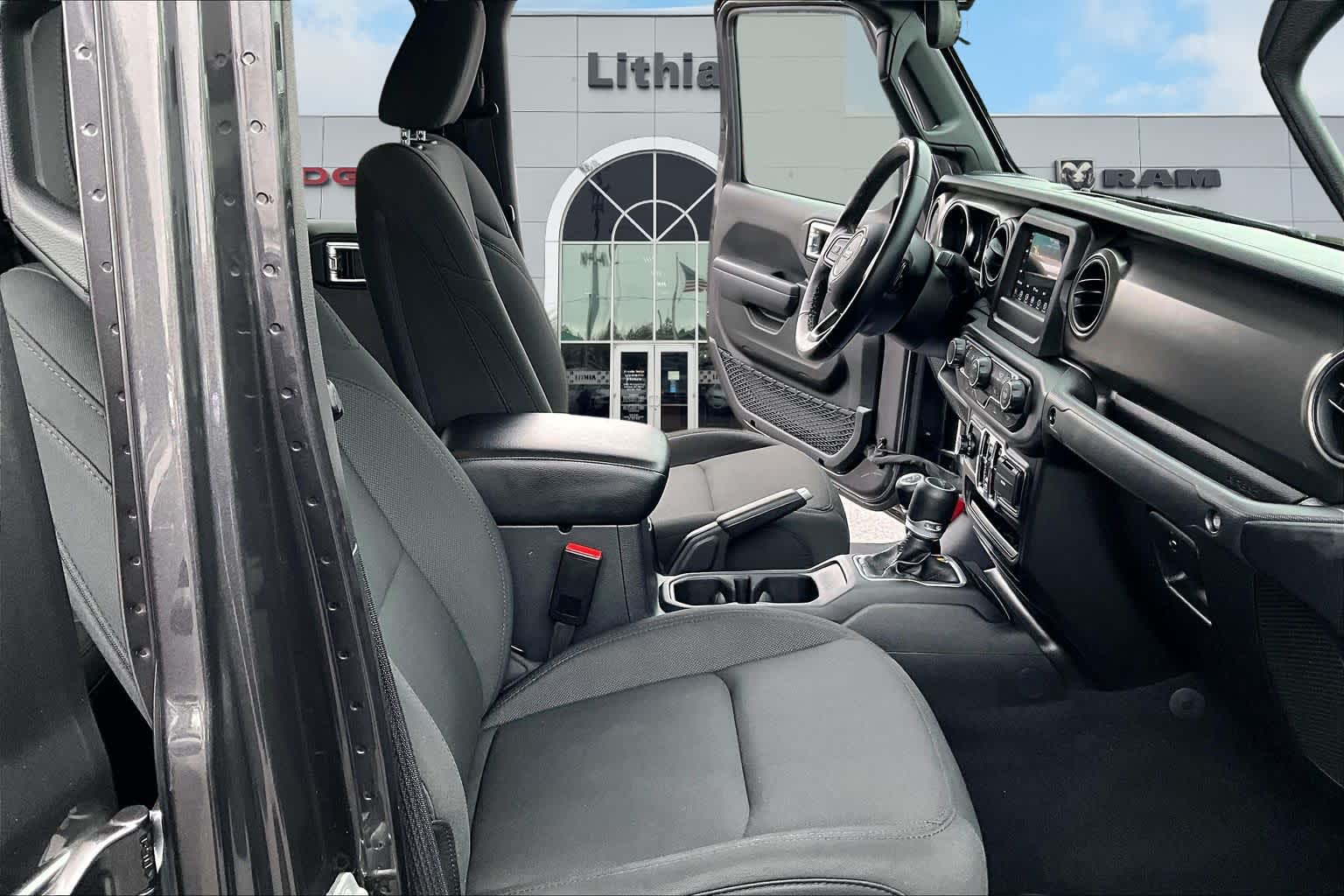 Thumbnail: 2022 Jeep Gladiator - 14