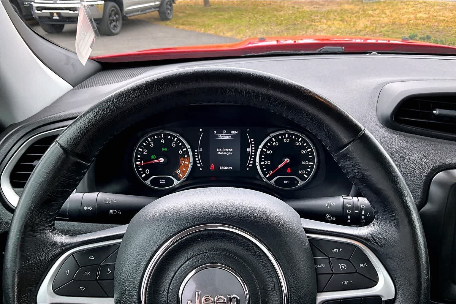 Thumbnail: 2018 Jeep Renegade - 18